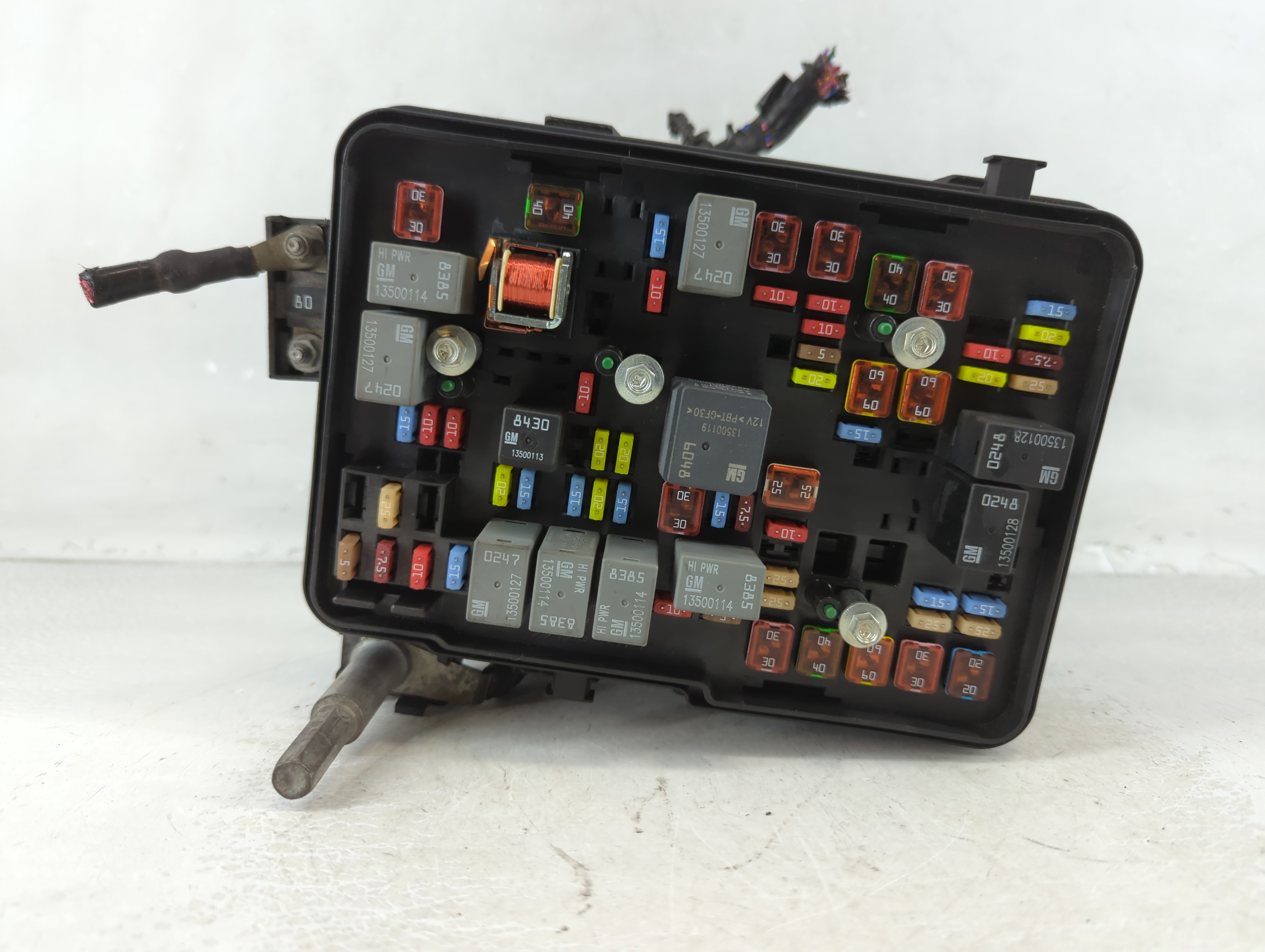 Picture of 2010-2010 Gmc Terrain Fusebox Fuse Box Relay Module 20848337 1071683