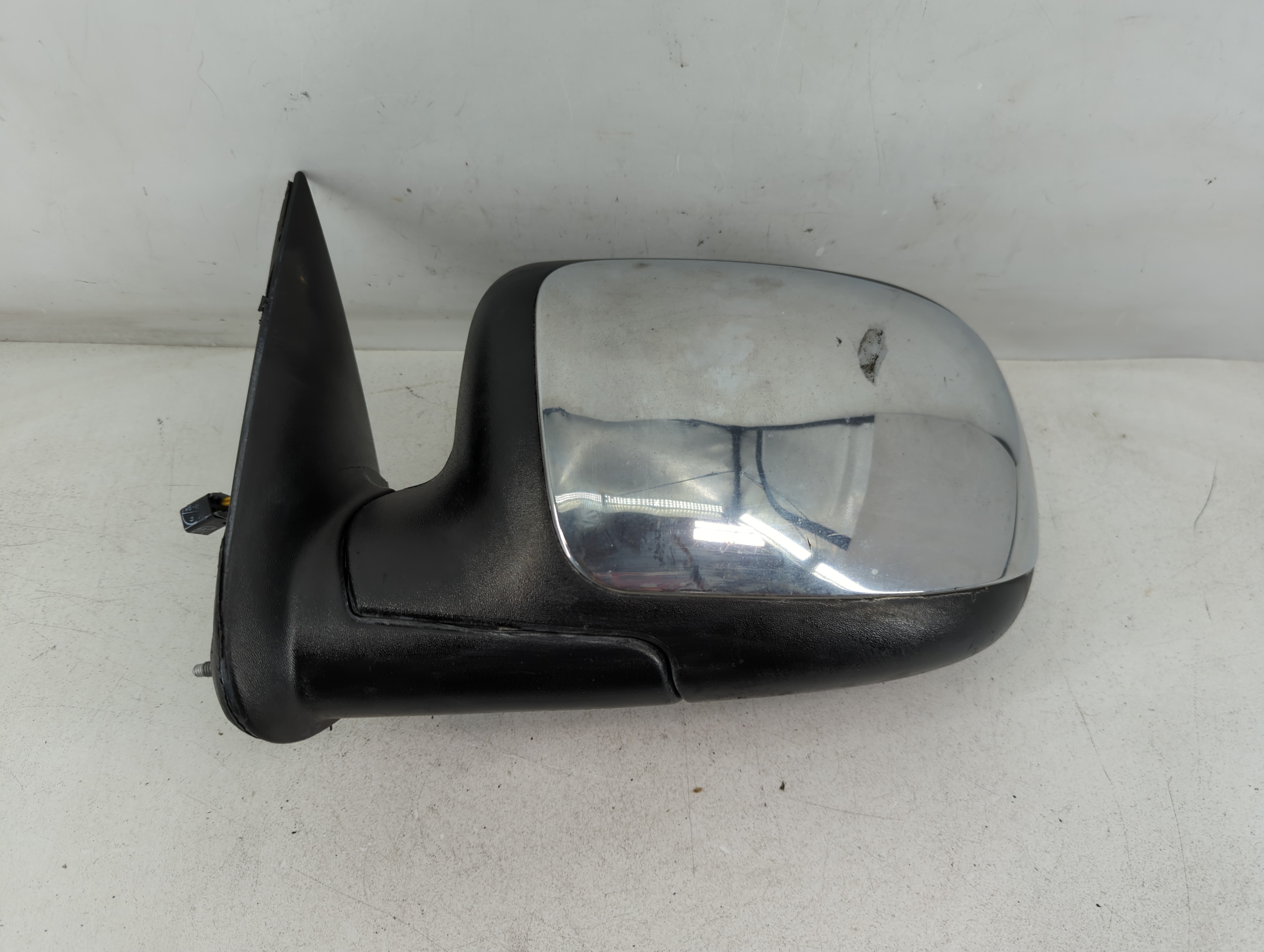 1999 Chevrolet Silverado 1500 Driver Left Side View Power Door Mirror 1071707 - Oemusedautoparts1.com