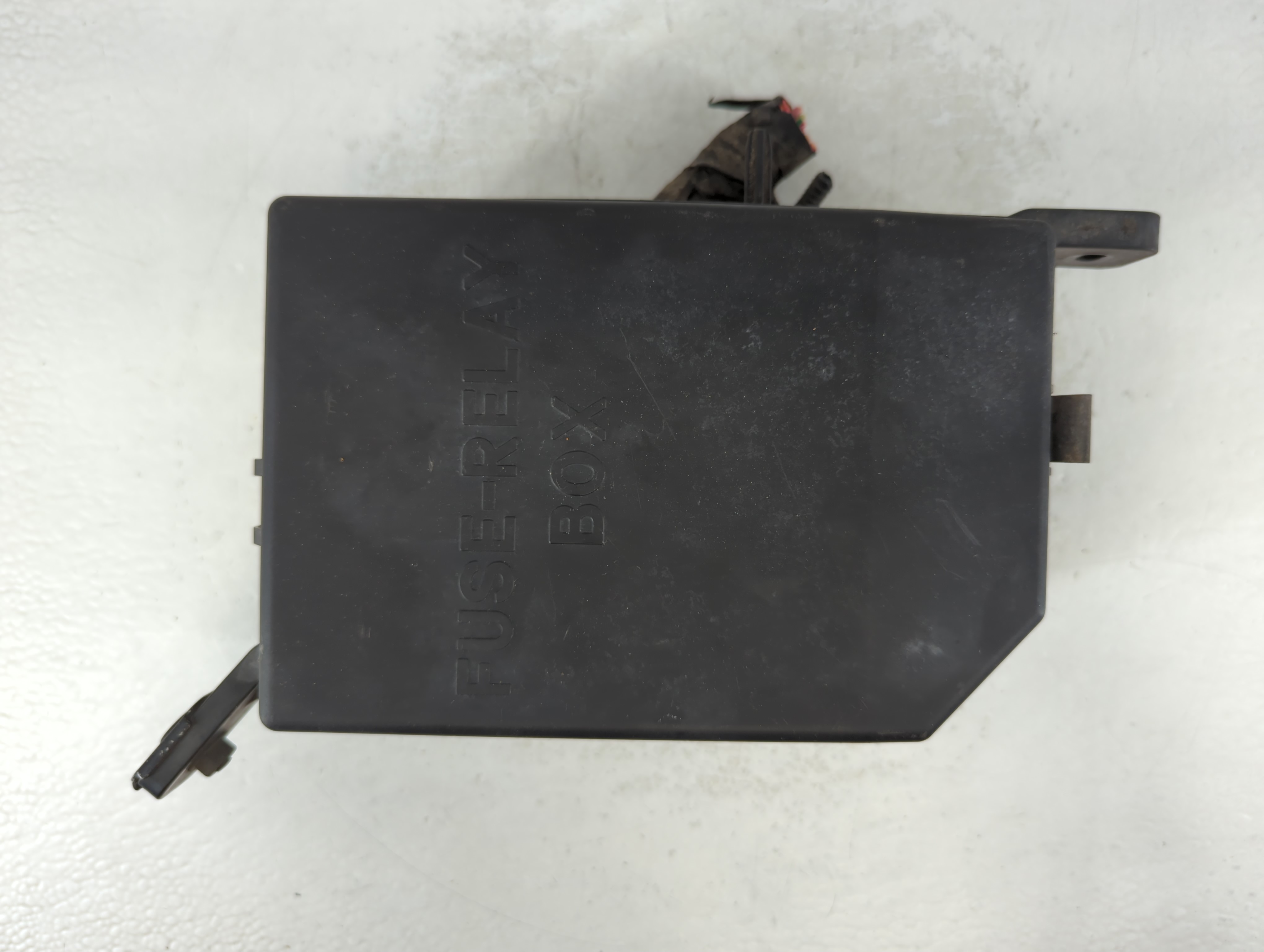 2005-2009 Hyundai Tucson Fusebox Fuse Box Relay Module 91210-2e100 1071711 - Oemusedautoparts1.com