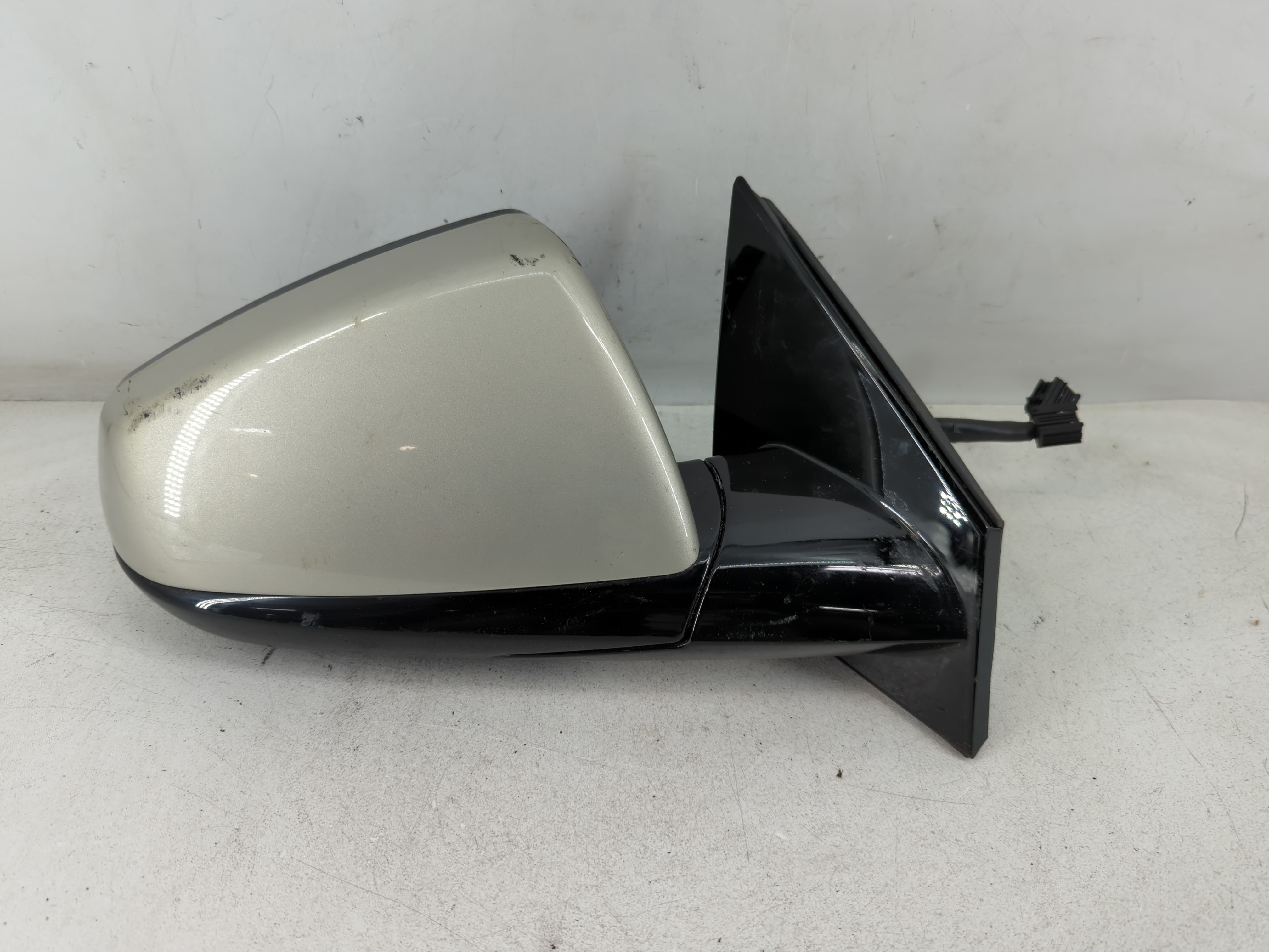 2013-2015 Cadillac Srx Passenger Right Side View Power Door Mirror Beige 1071719 - Oemusedautoparts1.com