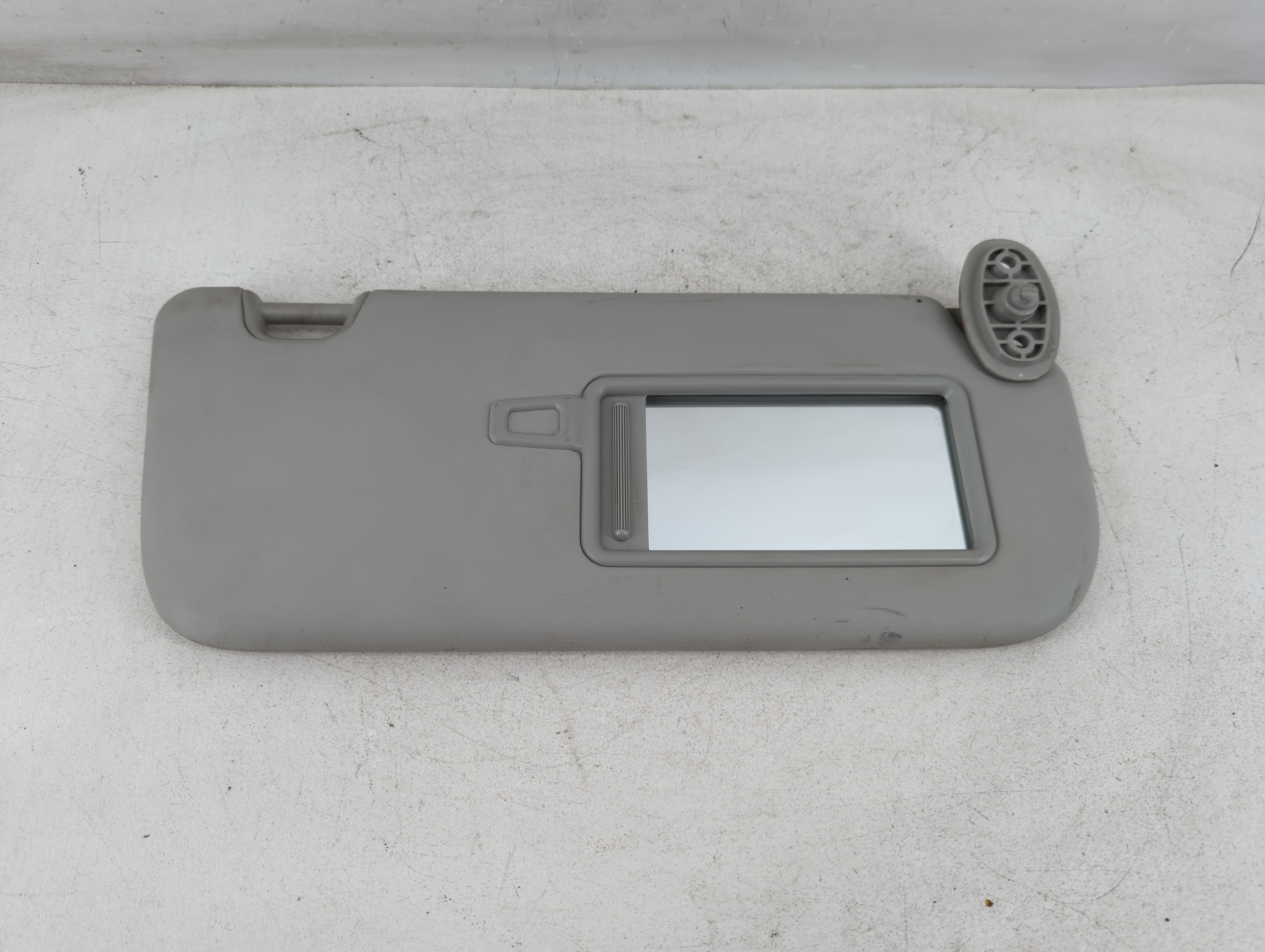 2014-2019 Kia Soul Passenger Sun Visor Mirror Right Sunvisor Gray 1071733 - Oemusedautoparts1.com