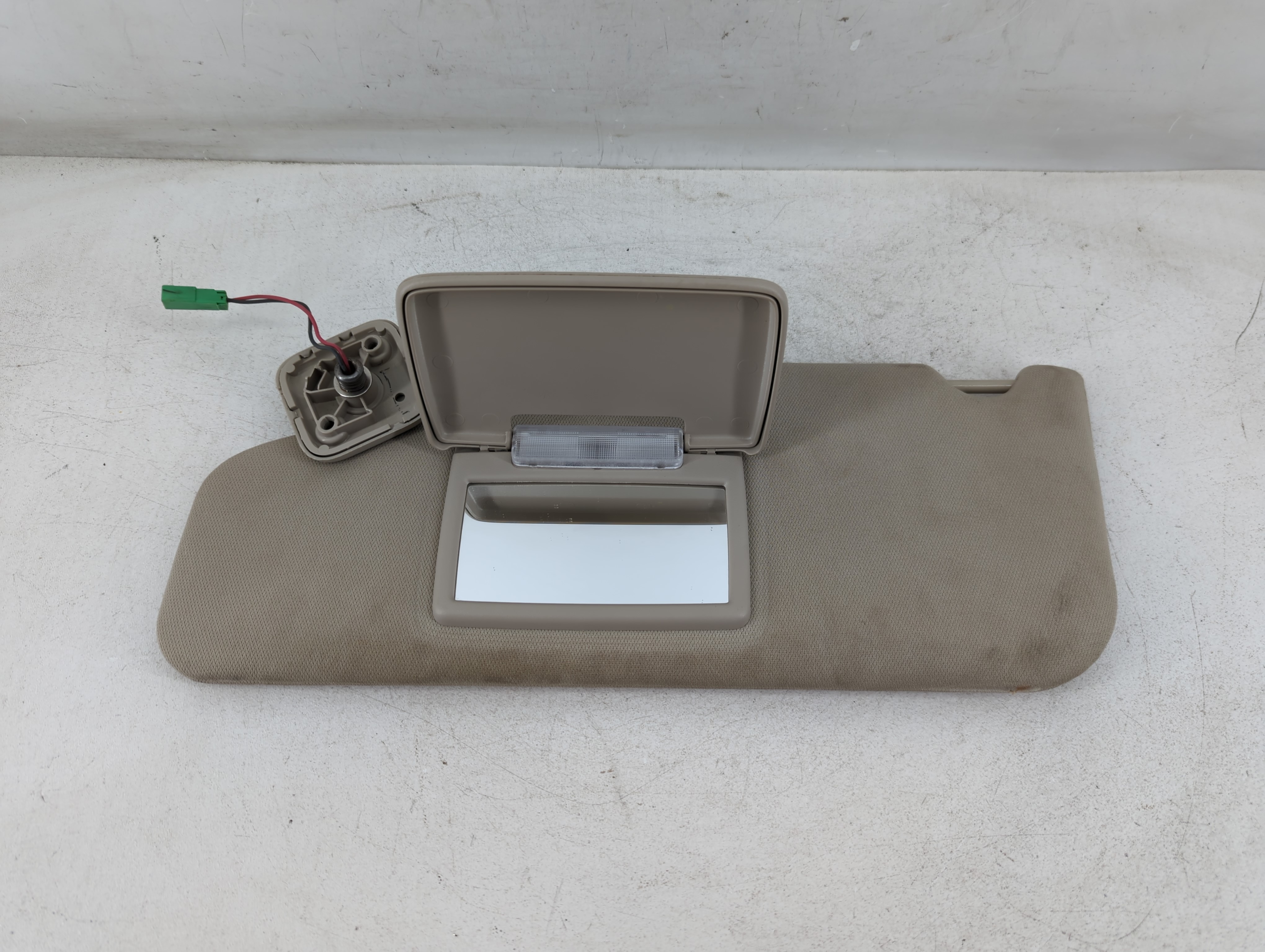 2011-2014 Ford Edge Driver Sun Visor Mirror Left Sunvisor Beige 1071735 - Oemusedautoparts1.com