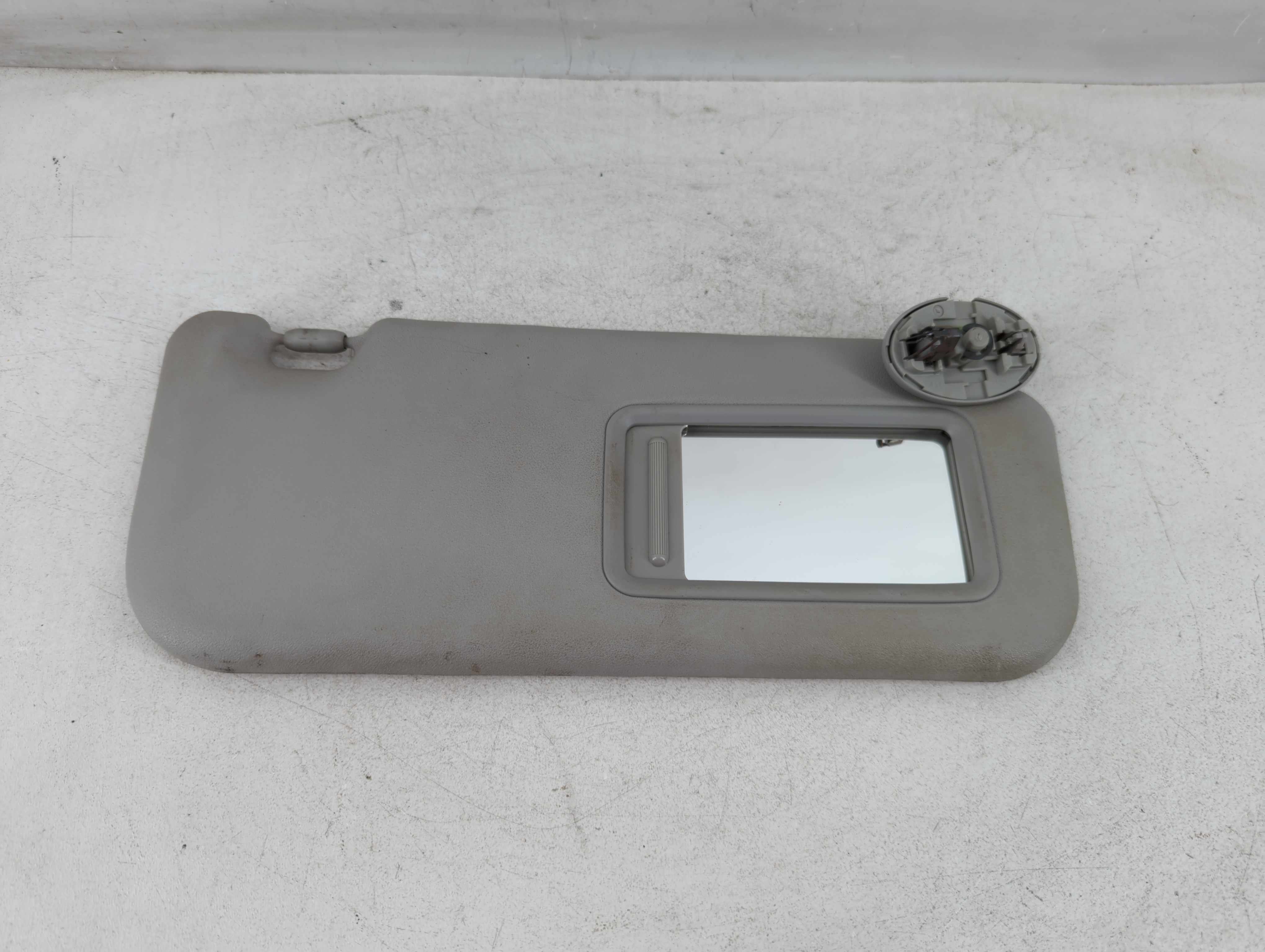 2009-2013 Toyota Corolla Passenger Sun Visor Mirror Right Sunvisor Grey 1071742 - Oemusedautoparts1.com