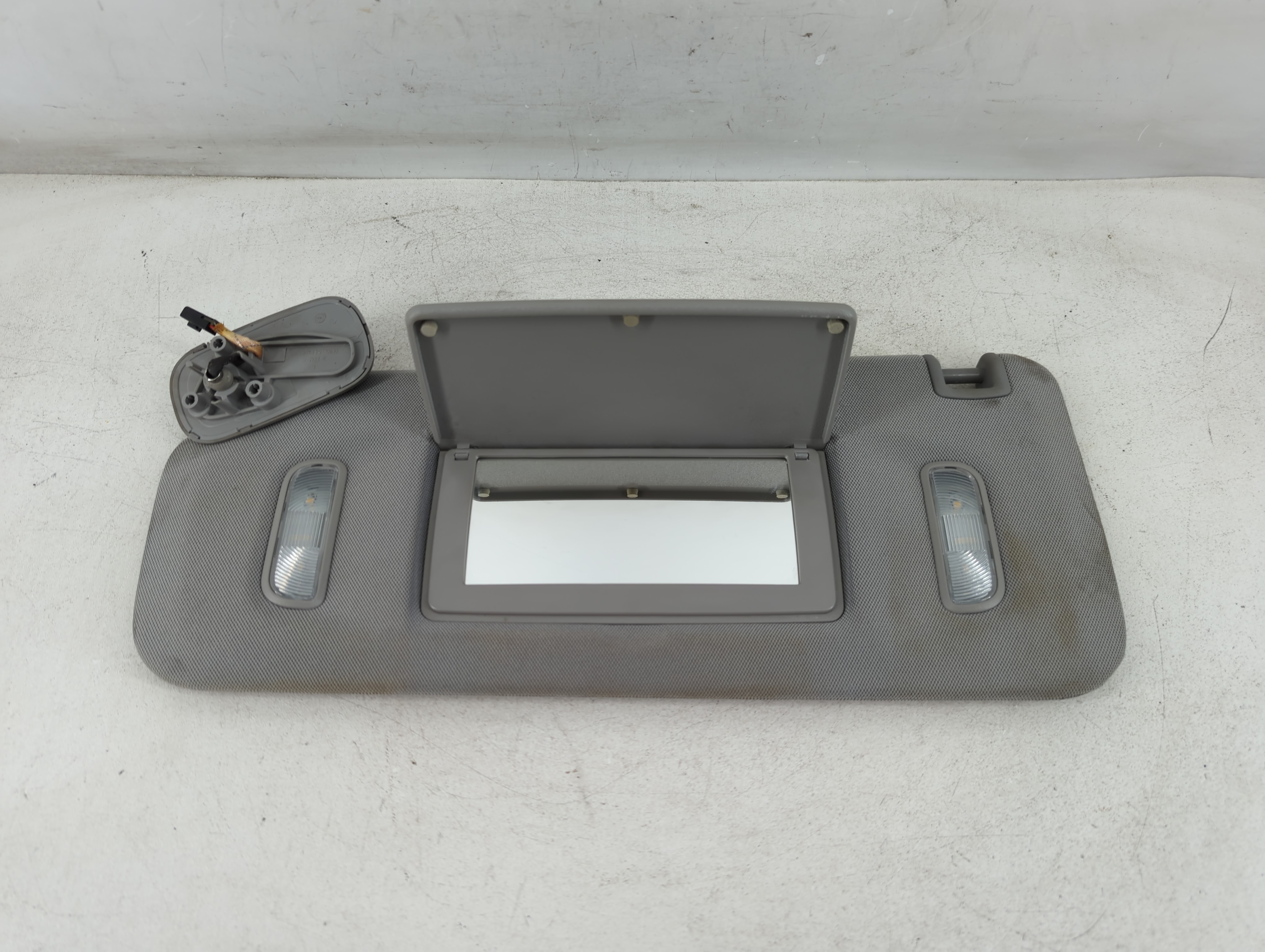 Picture of Chevrolet Suburban 1500 Driver Sun Visor Mirror Left Sunvisor Grey 1071769