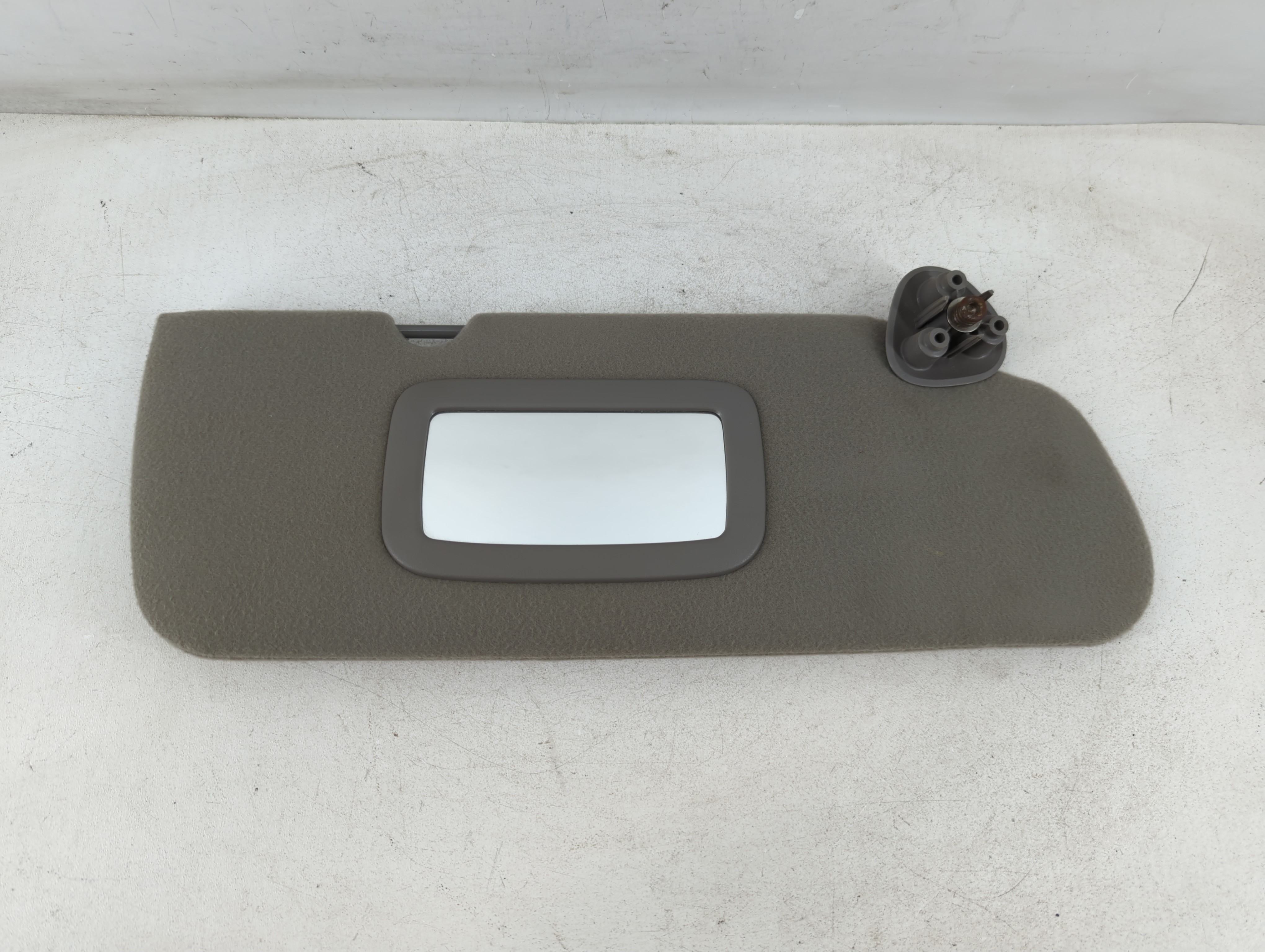 2000 Chevrolet Silverado 1500 Passenger Sun Visor Mirror Right Sunvisor 1071771 - Oemusedautoparts1.com