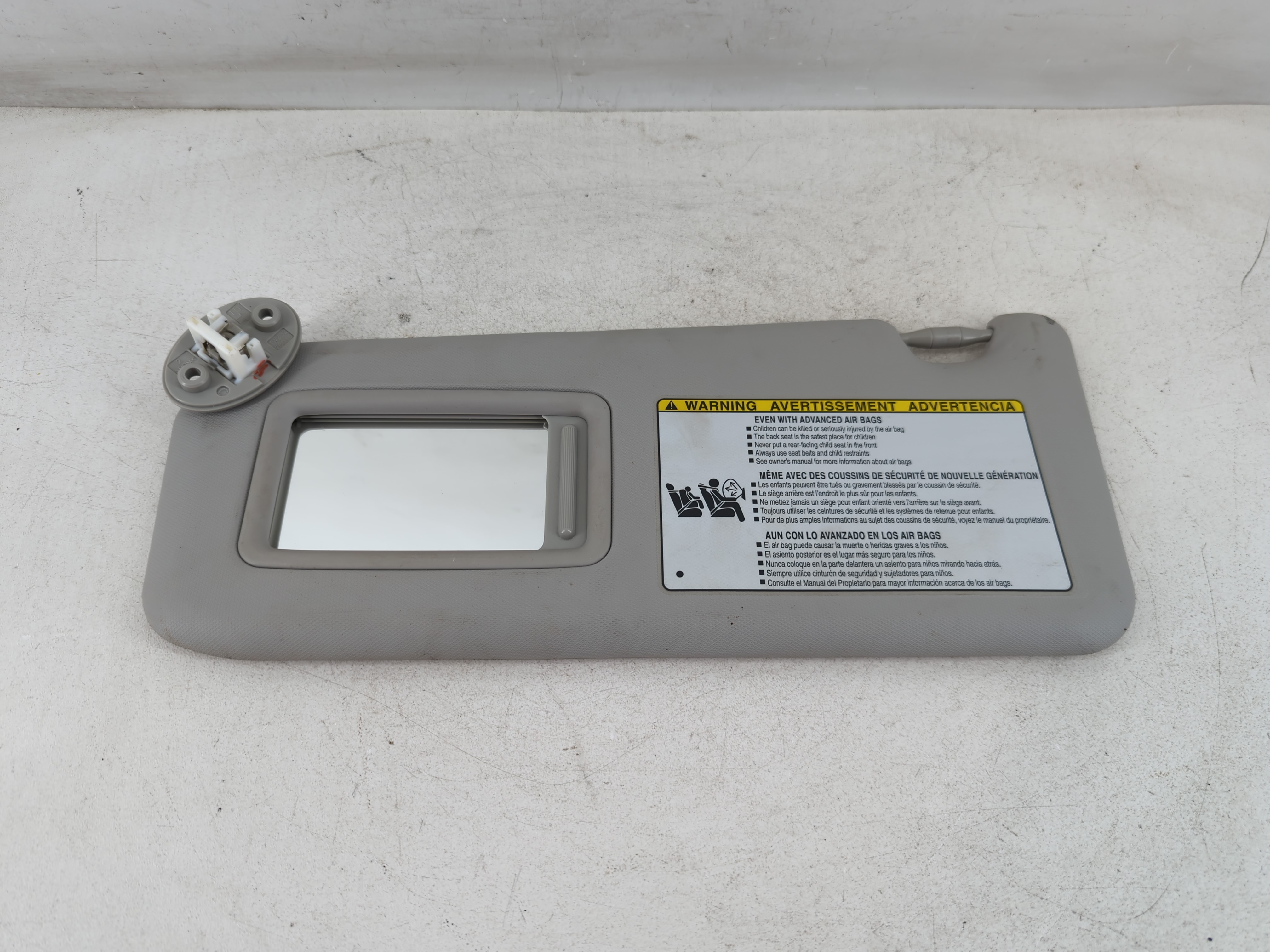 2013-2018 Toyota Rav4 Driver Sun Visor Mirror Left Sunvisor Grey 1071775 - Oemusedautoparts1.com