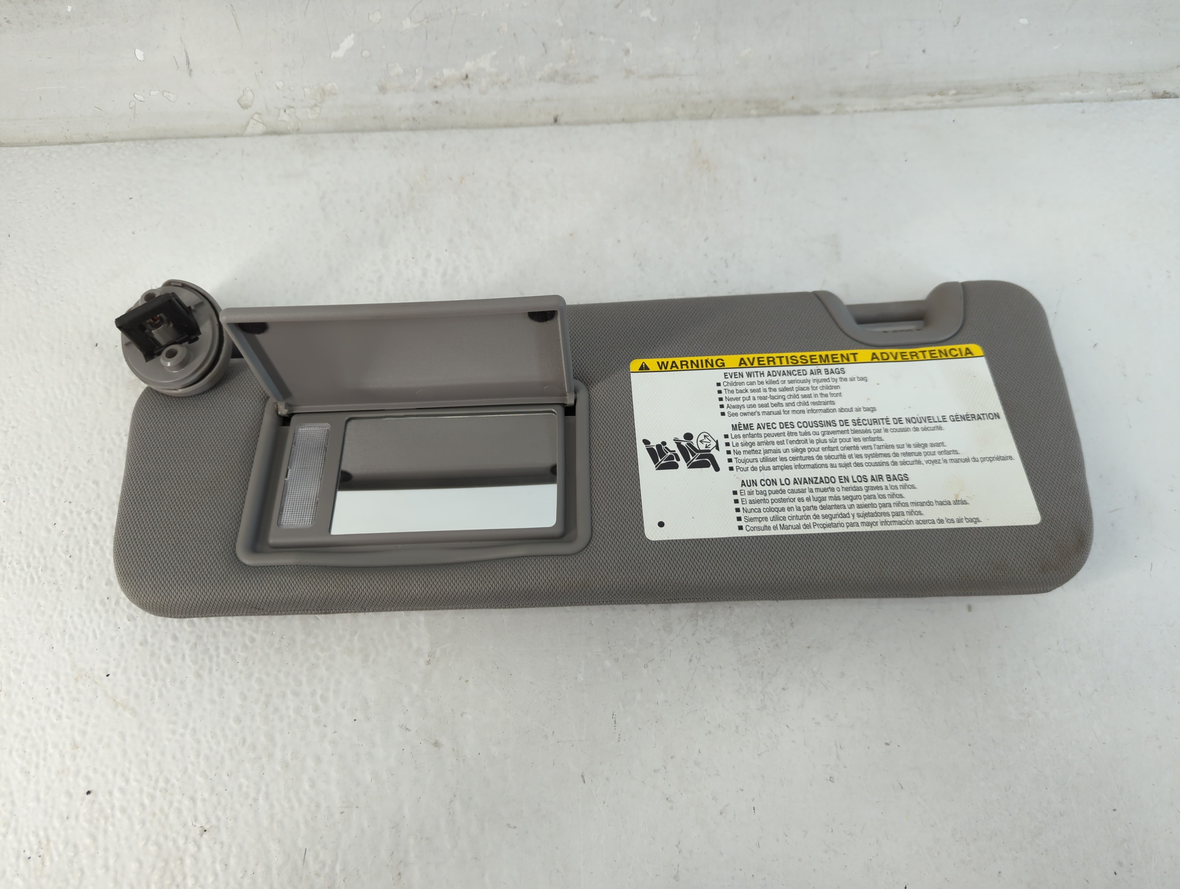 2014-2019 Toyota Highlander Driver Sun Visor Mirror Left Sunvisor Grey 1071783 - Oemusedautoparts1.com