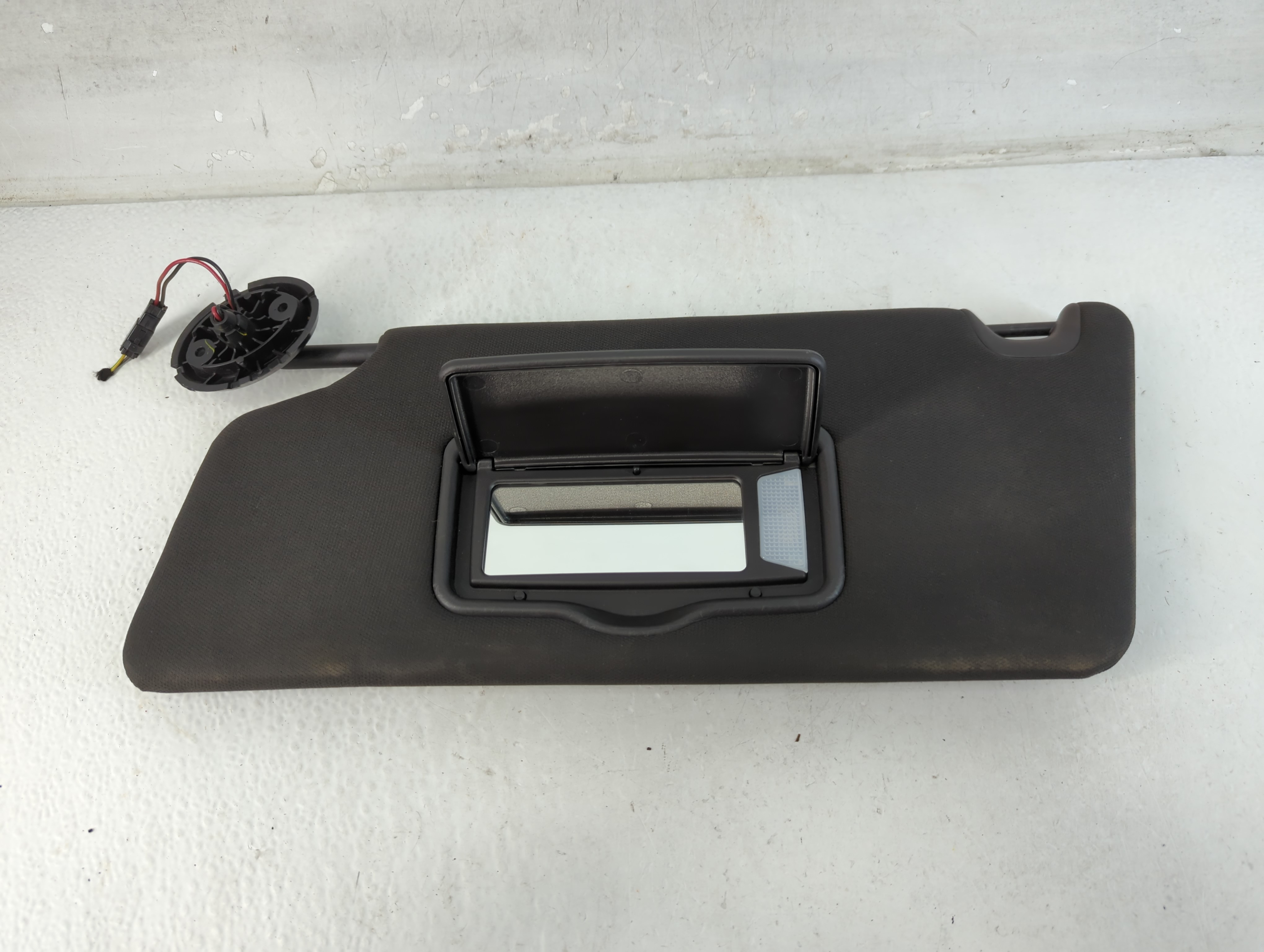 2011-2015 Ford Explorer Driver Sun Visor Mirror Left Sunvisor Black 1071809 - Oemusedautoparts1.com