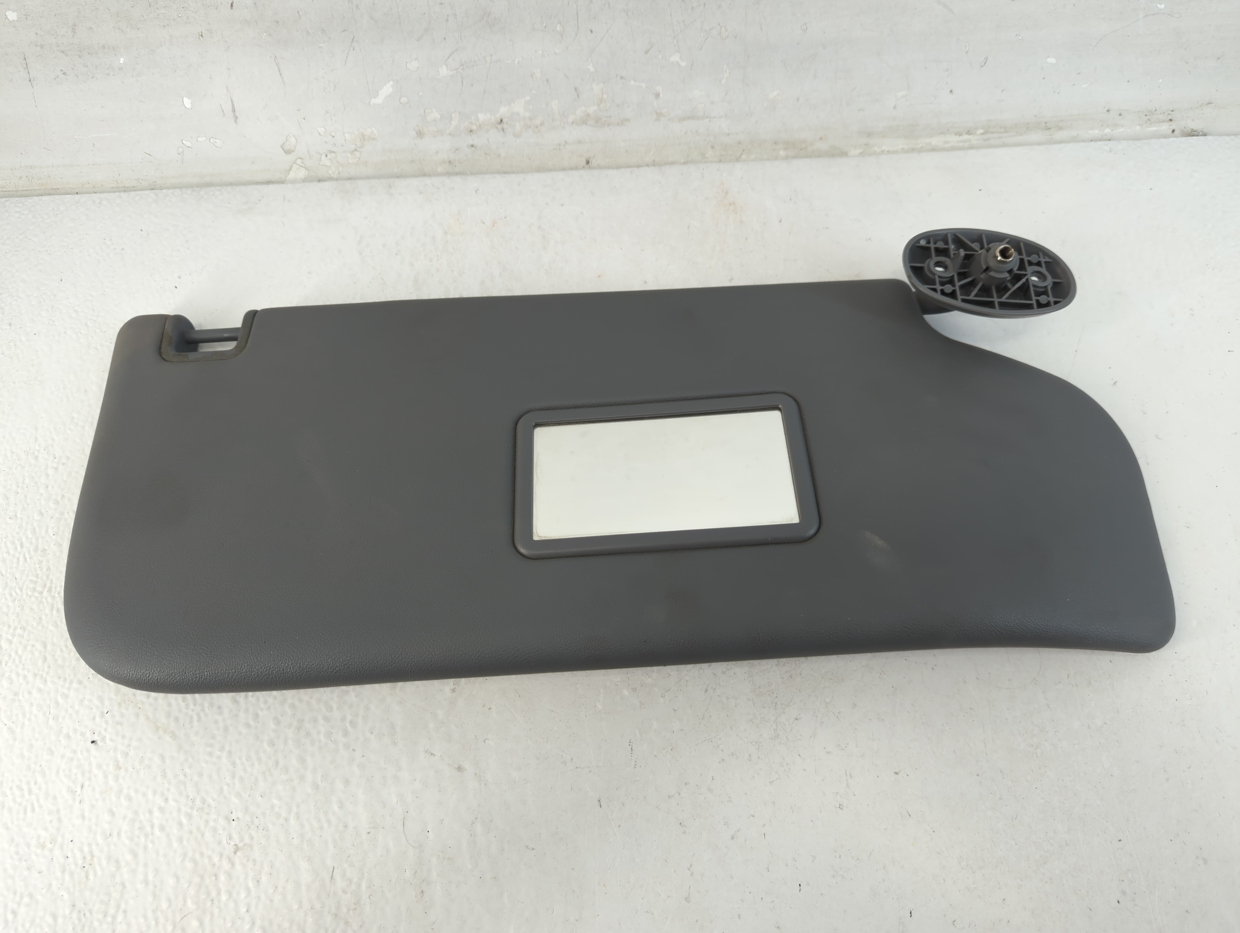 Picture of 2011 Ford F-250 Super Duty Passenger Sun Visor Mirror Right Sunvisor 1071820