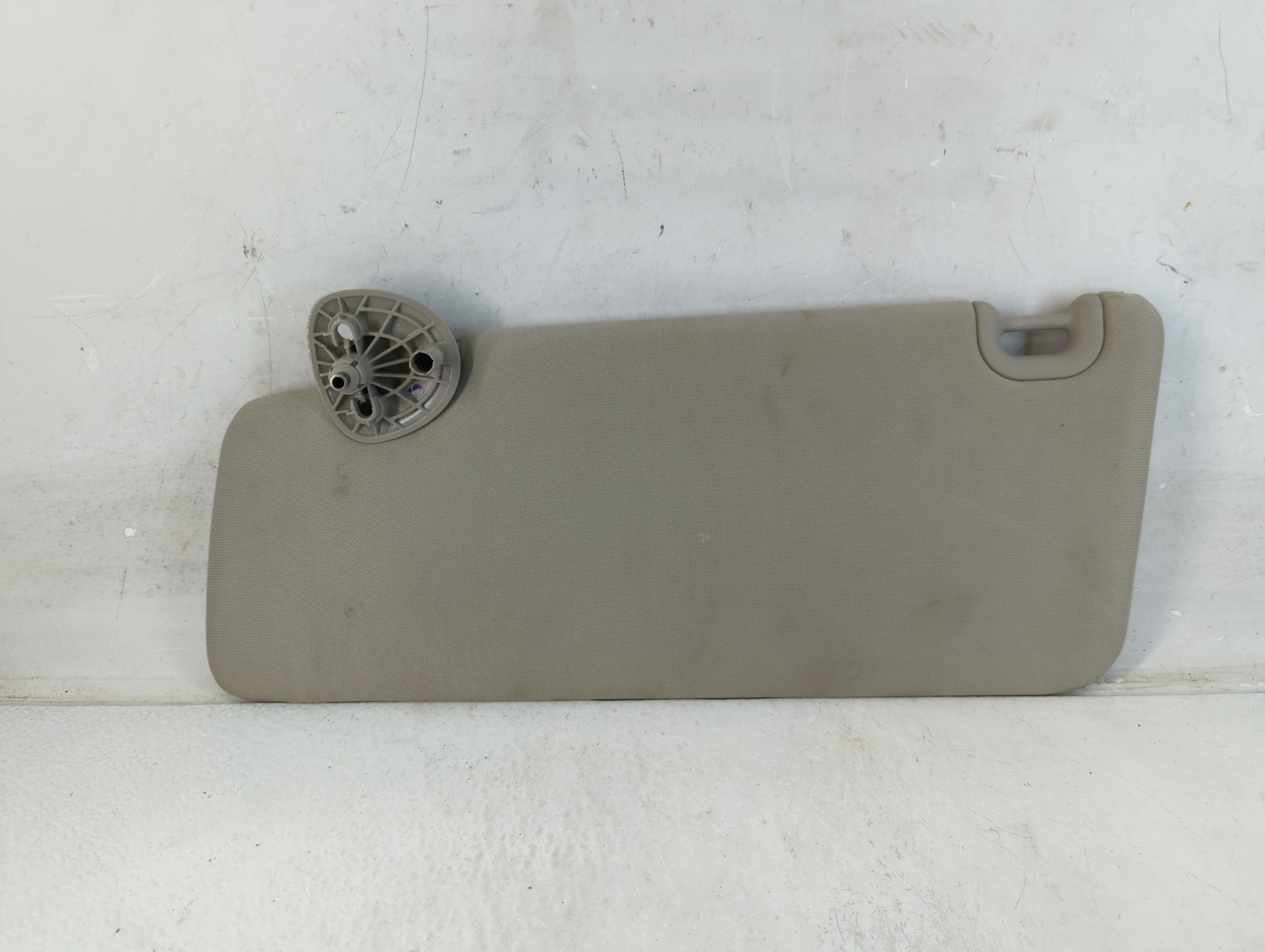Dodge Ram 2500 Driver Sun Visor Mirror Left Sunvisor Gray 1071827 - Oemusedautoparts1.com