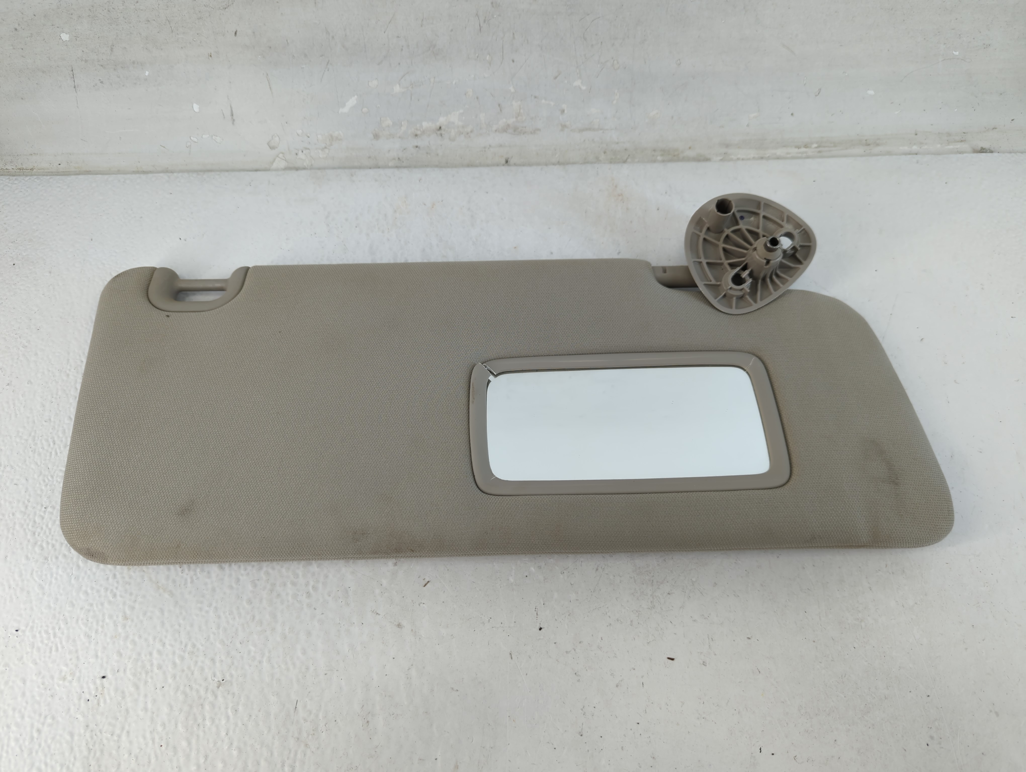 Dodge Ram 2500 Passenger Sun Visor Mirror Right Sunvisor Grey 1071828 - Oemusedautoparts1.com