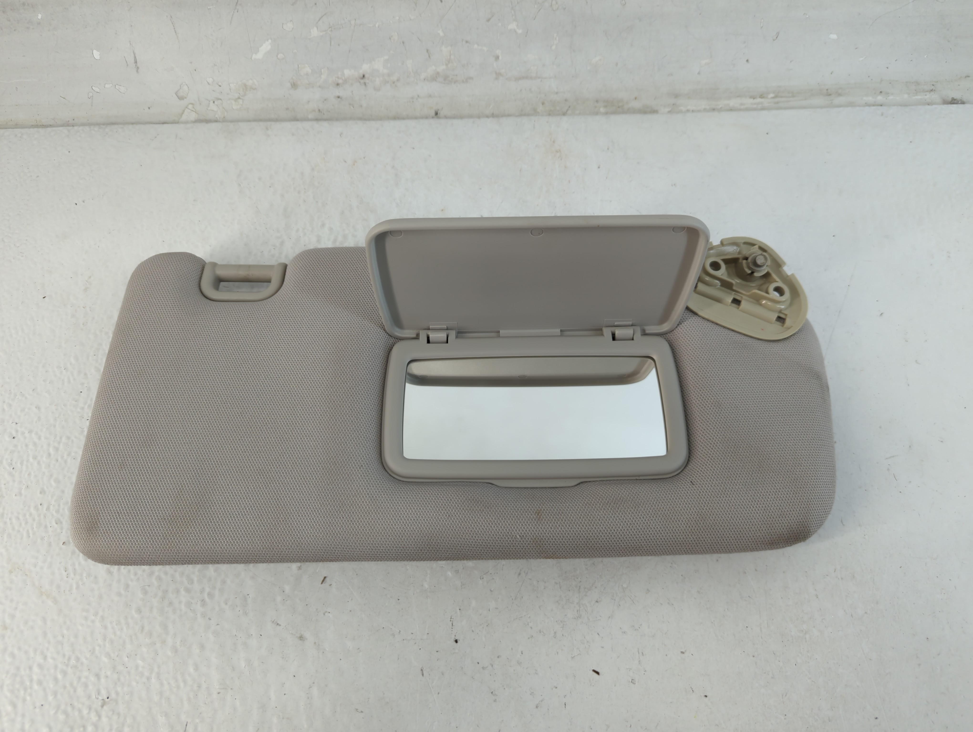 Subaru Xv Passenger Sun Visor Mirror Right Sunvisor Grey 1071830 - Oemusedautoparts1.com