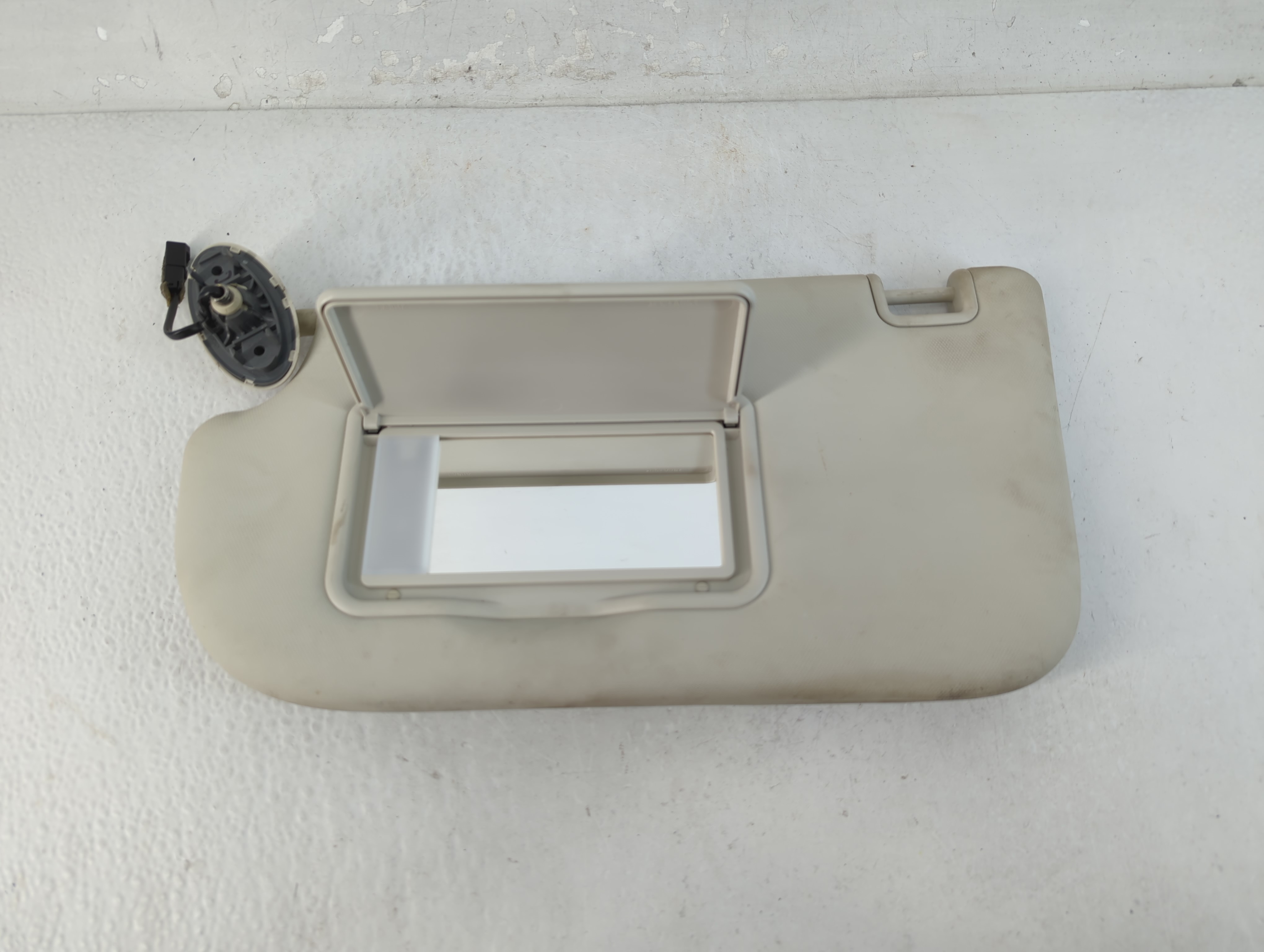 Picture of 2013-2019 Ford Escape Driver Sun Visor Mirror Left Sunvisor Cream 1071852