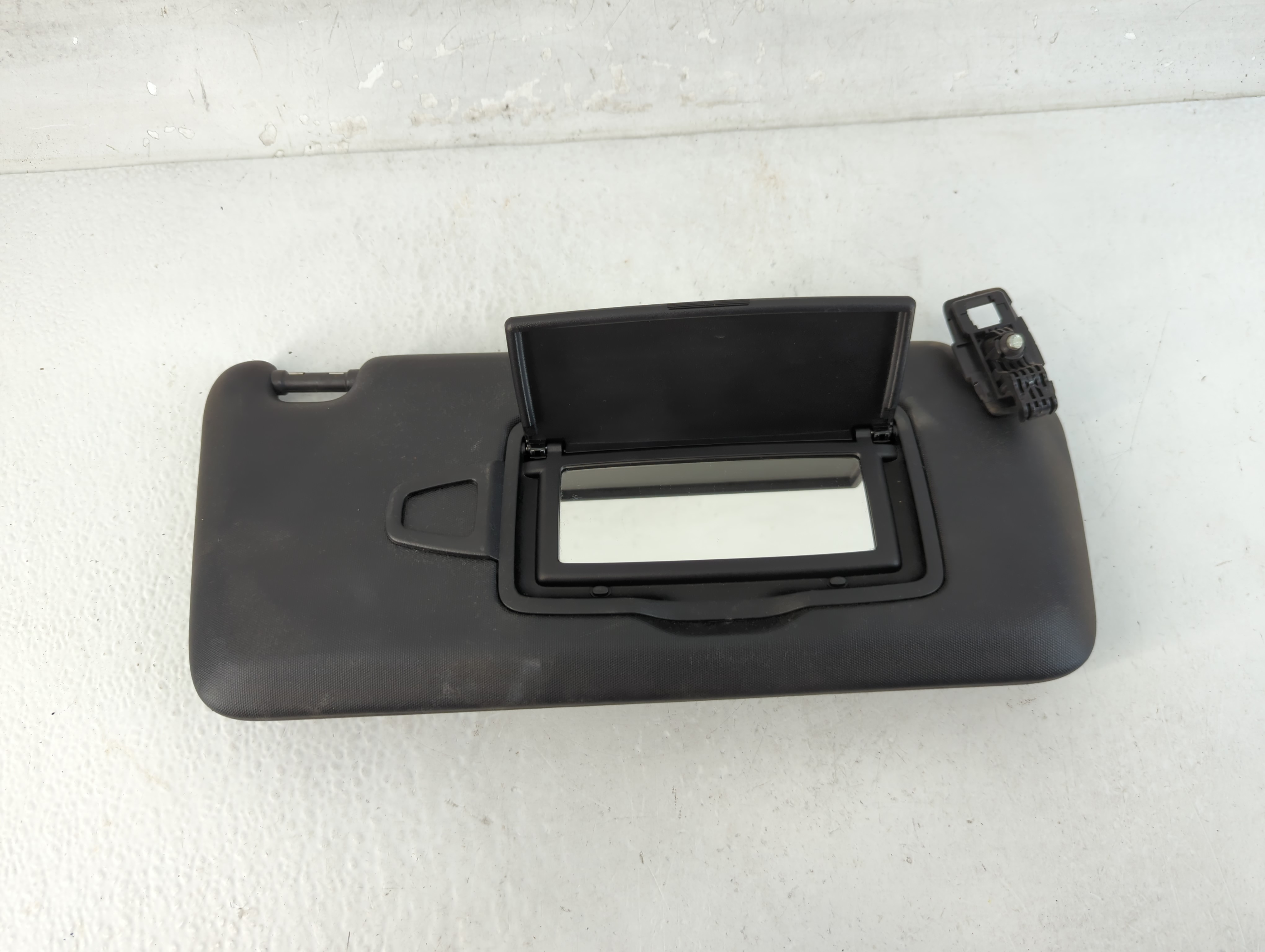 2014-2019 Mercedes-benz Cla250 Passenger Sun Visor Mirror Right Sunvisor 1071859 - Oemusedautoparts1.com