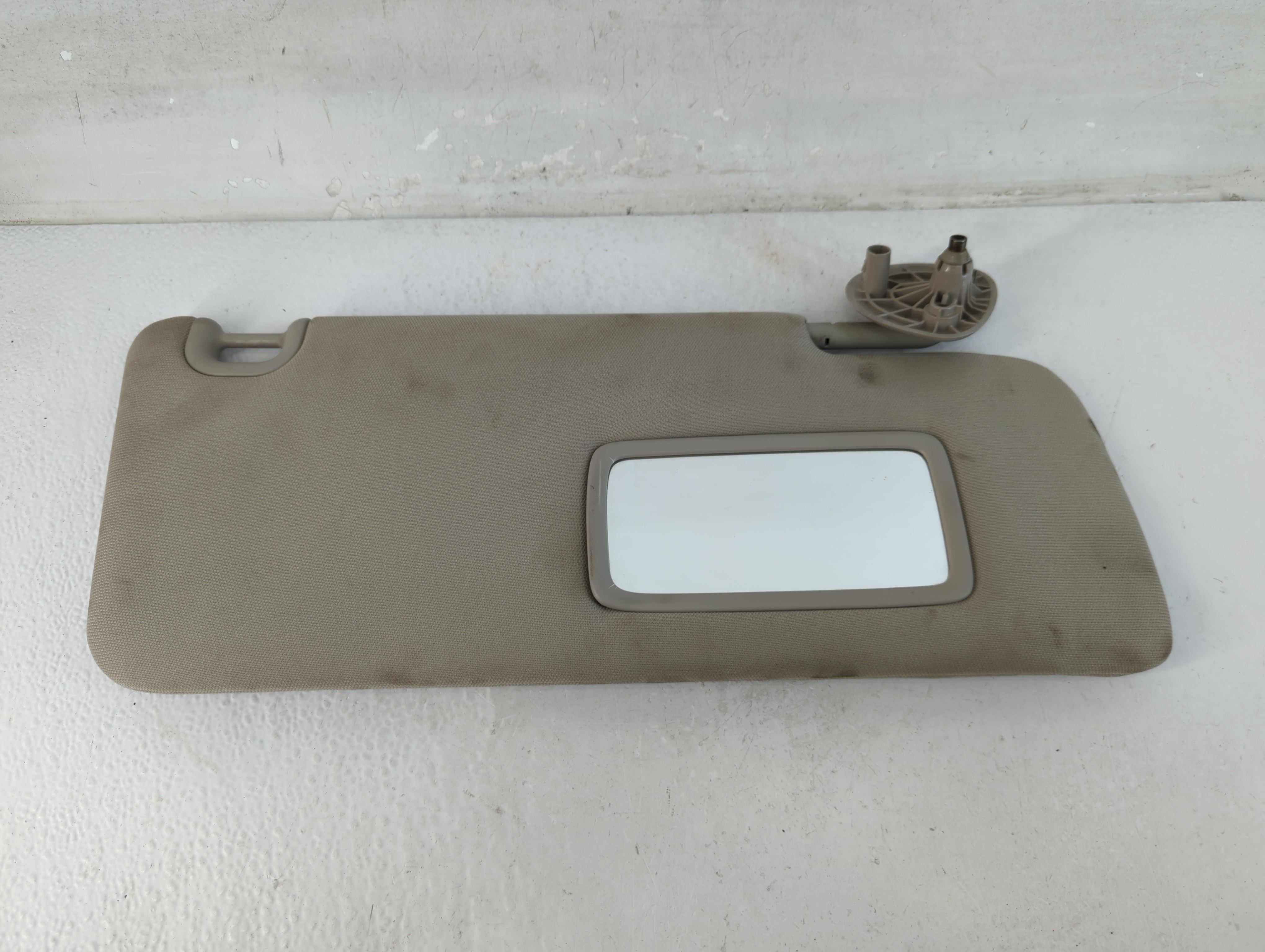 Picture of Dodge Ram 1500 Driver Sun Visor Mirror Left Sunvisor Gray 1071867