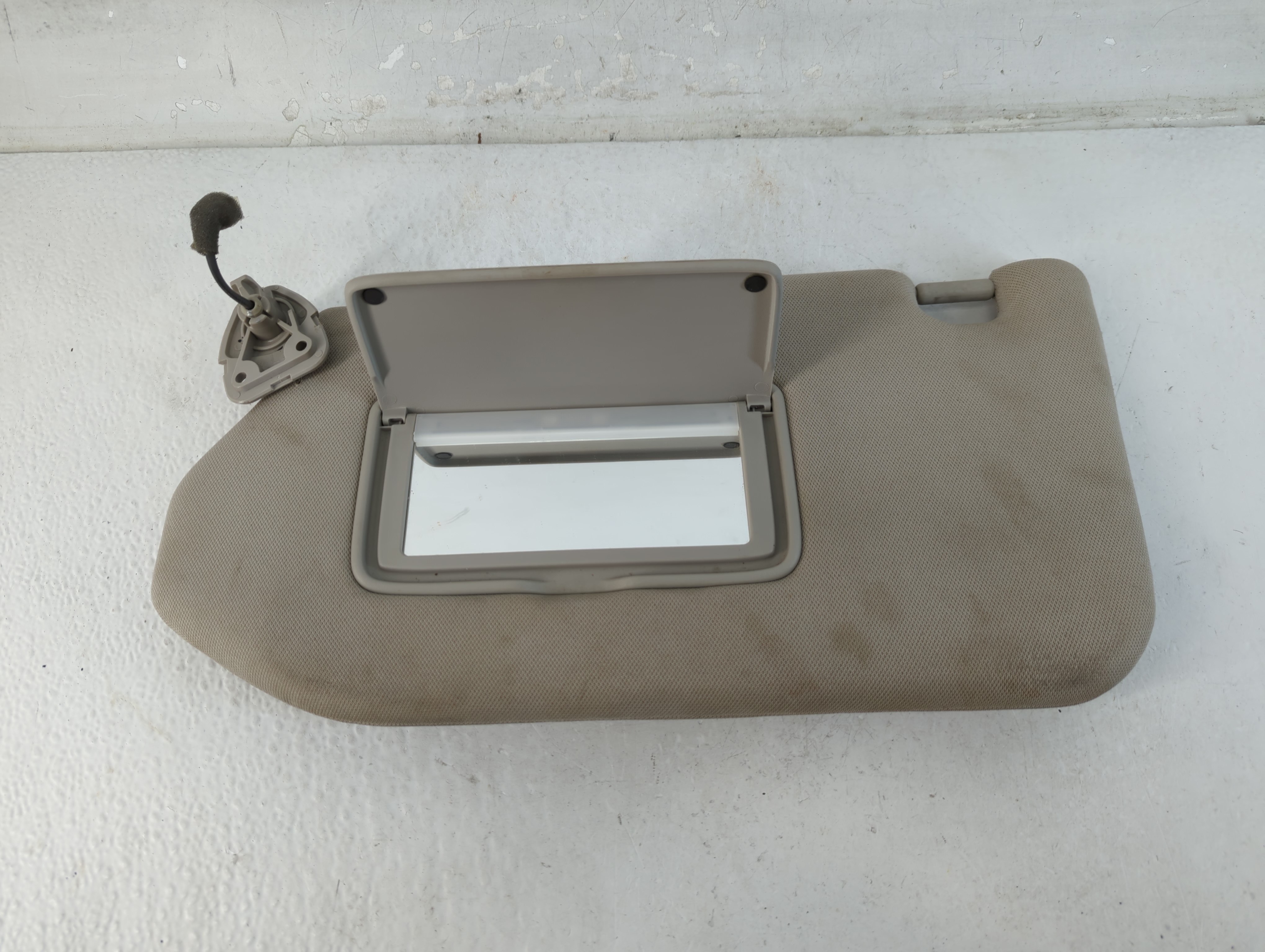 Picture of 2013-2018 Nissan Pathfinder Driver Sun Visor Mirror Left Sunvisor Grey 1071871