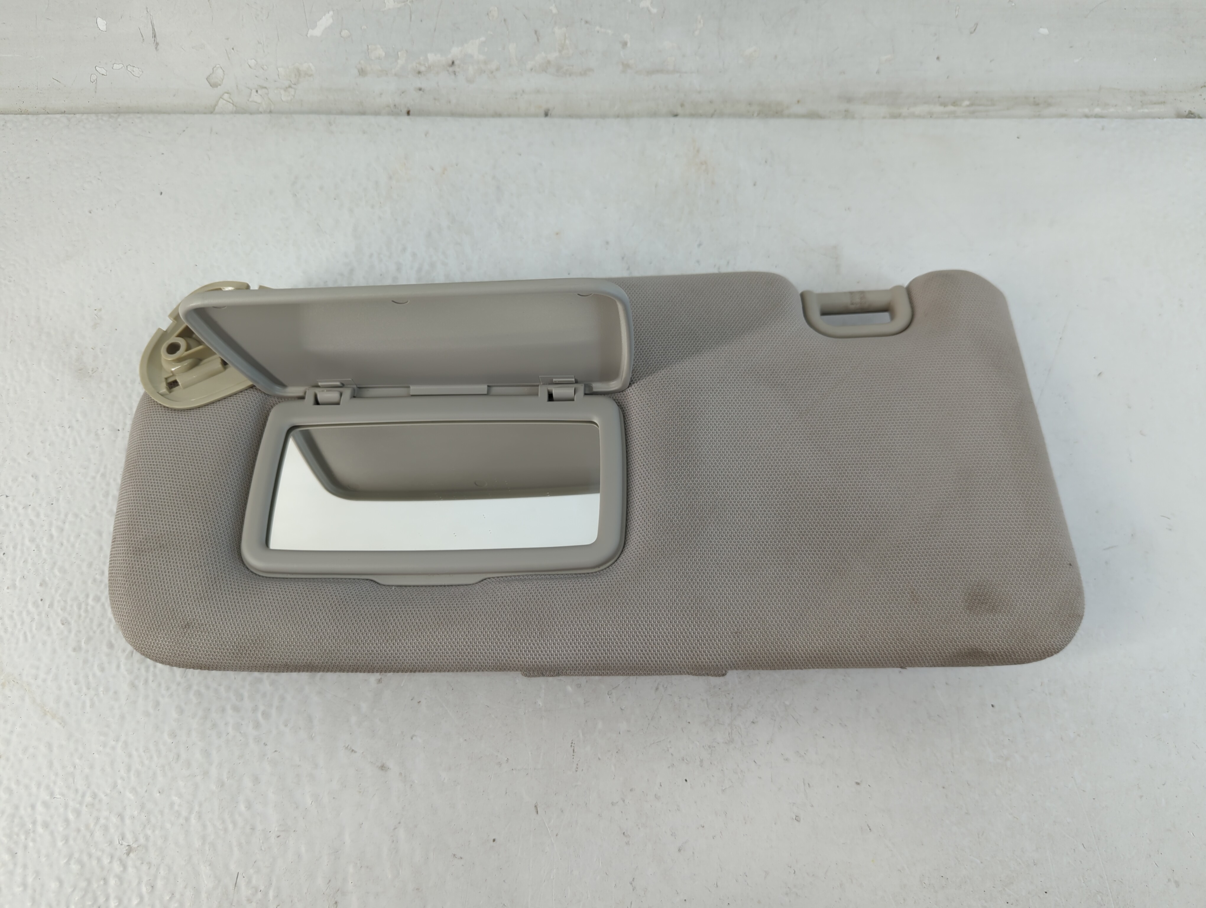 2015-2016 Subaru Impreza Driver Sun Visor Mirror Left Sunvisor Grey 1071872 - Oemusedautoparts1.com