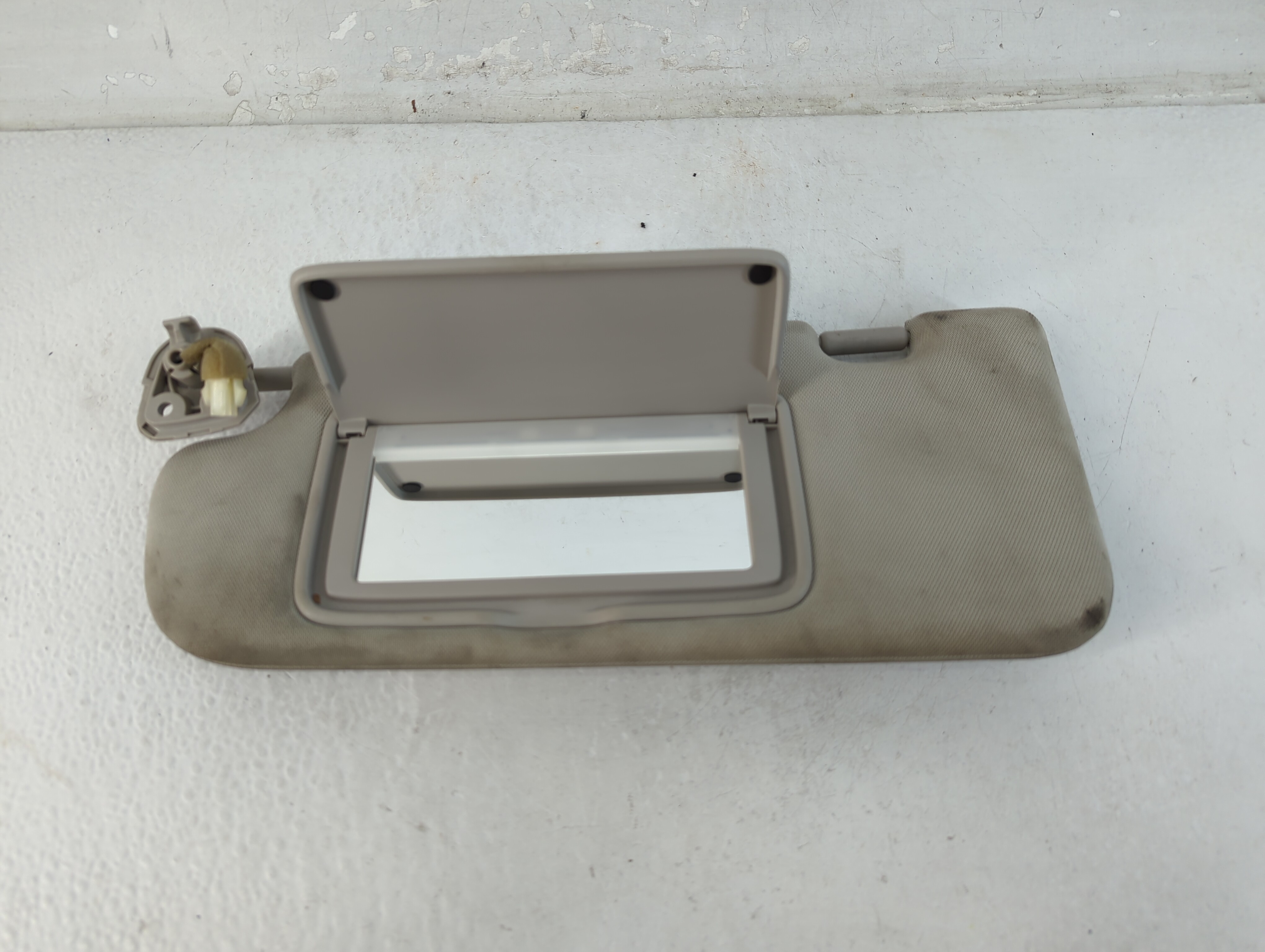 2014-2020 Infiniti Q50 Driver Sun Visor Mirror Left Sunvisor Grey 1071880 - Oemusedautoparts1.com
