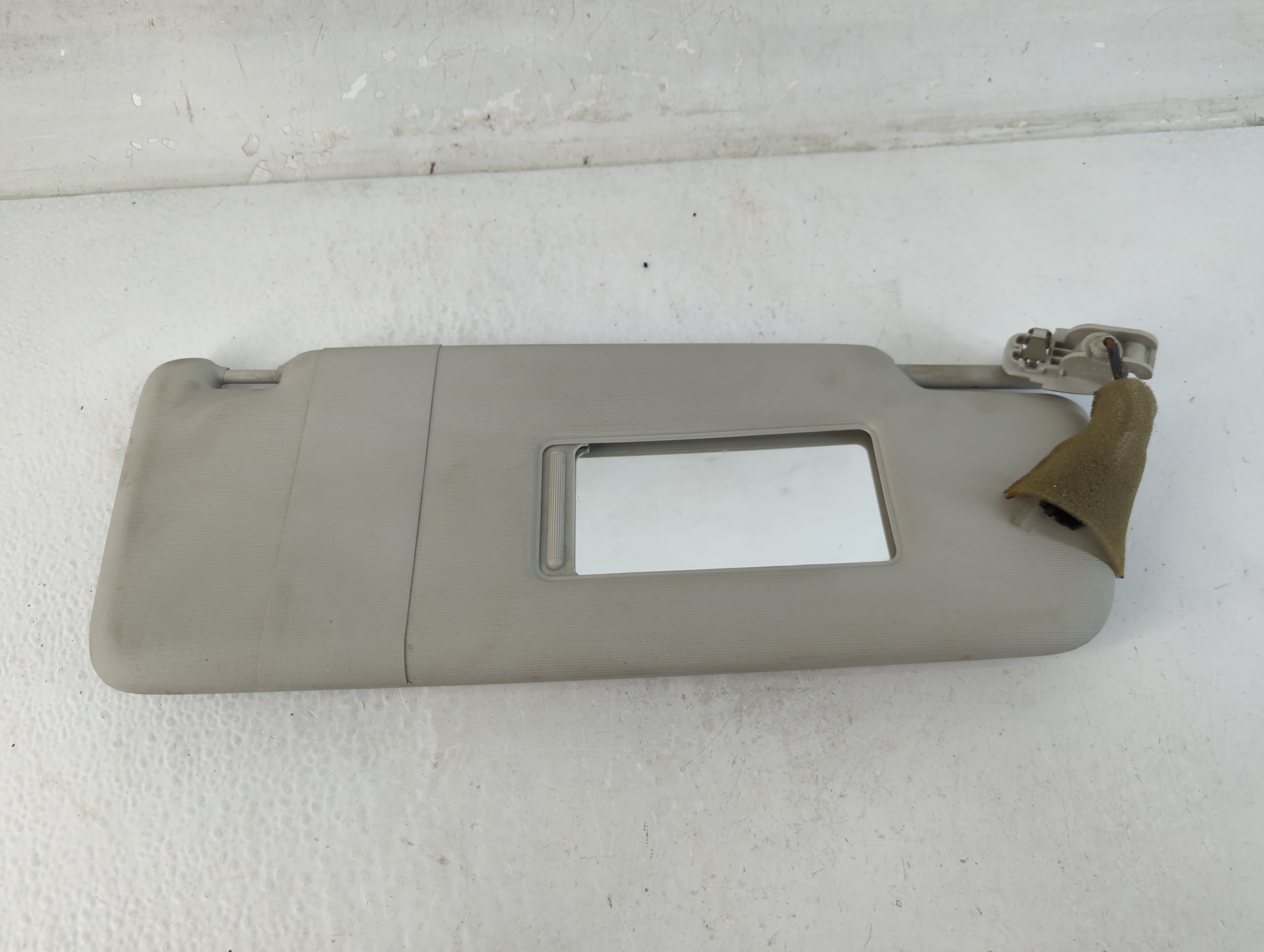 2012-2020 Volkswagen Passat Passenger Sun Visor Mirror Right Sunvisor 1071882 - Oemusedautoparts1.com