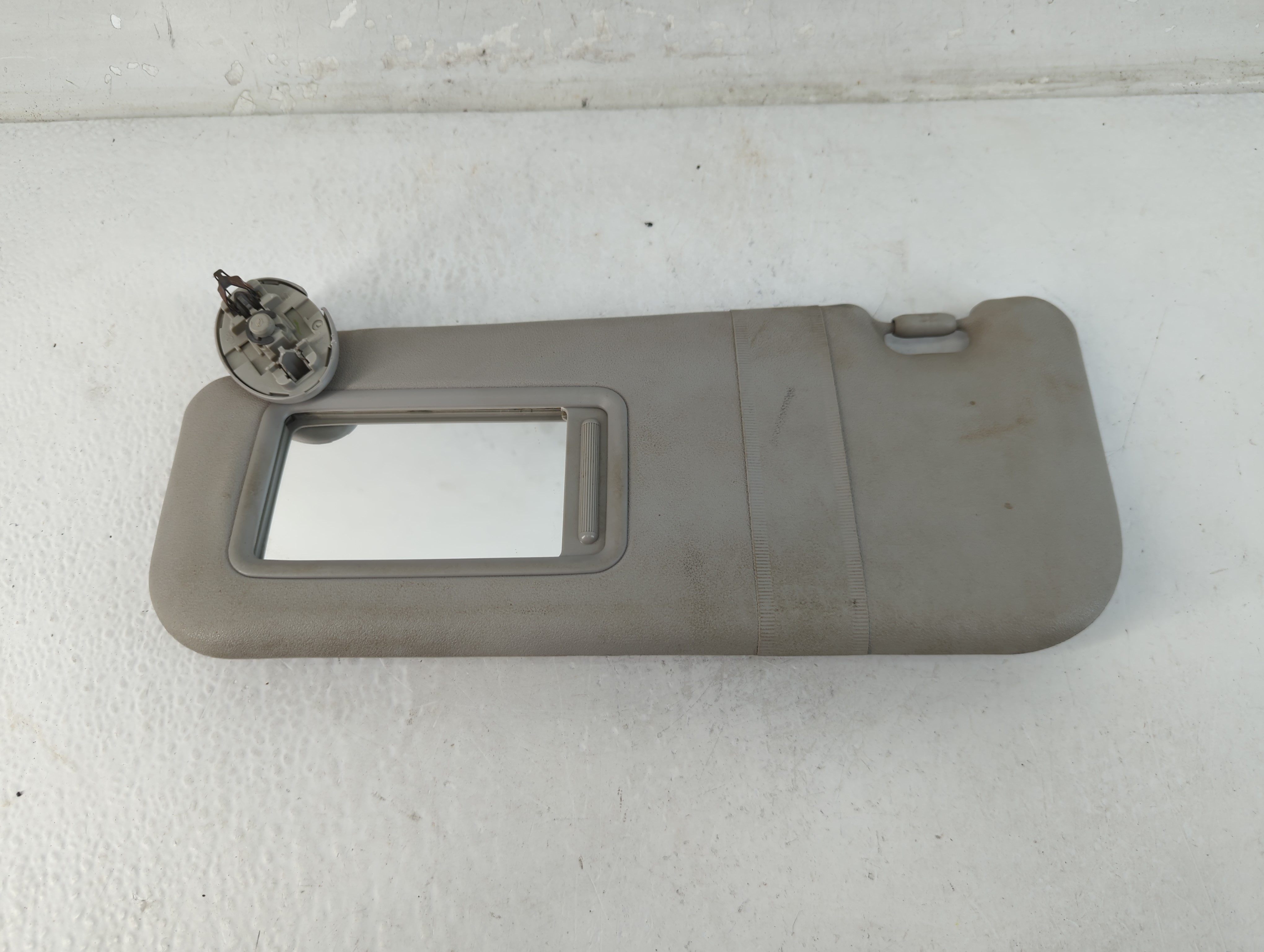 2009-2013 Toyota Corolla Driver Sun Visor Mirror Left Sunvisor Grey 1071890 - Oemusedautoparts1.com