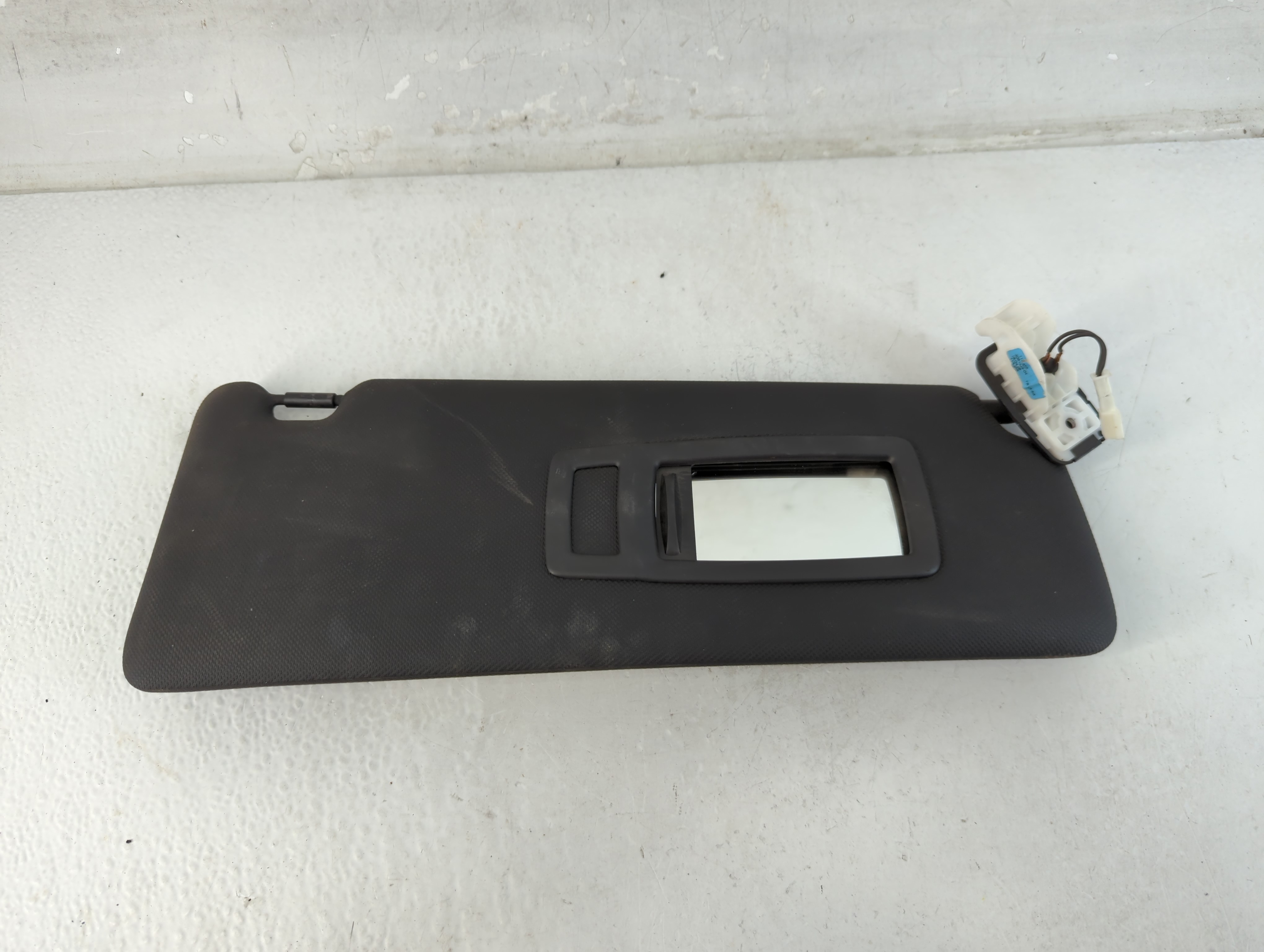 2012-2016 Bmw 328i Passenger Sun Visor Mirror Right Sunvisor Black 1071910 - Oemusedautoparts1.com