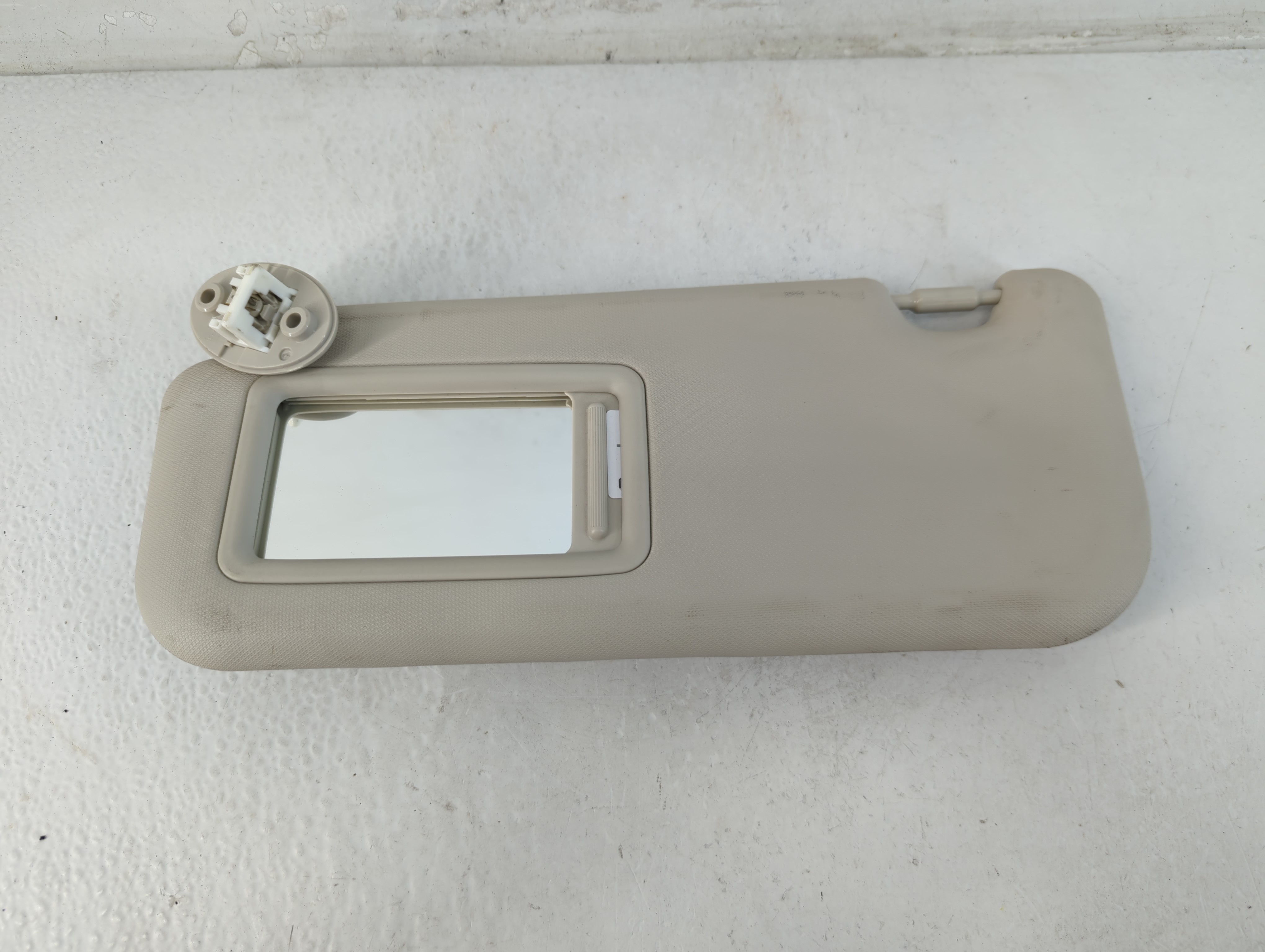 2019-2022 Toyota Corolla Driver Sun Visor Mirror Left Sunvisor 1071922 - Oemusedautoparts1.com