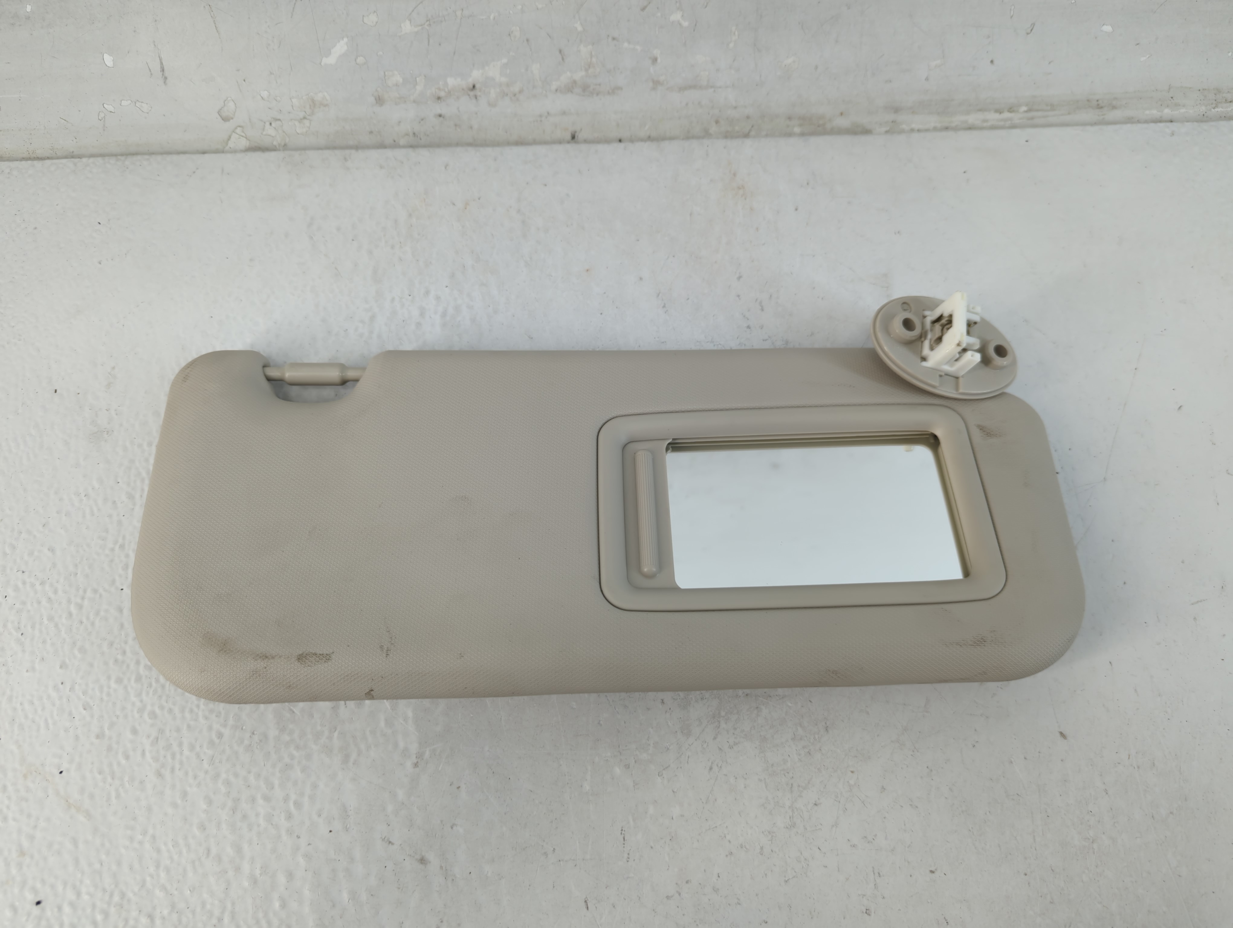2019-2022 Toyota Corolla Passenger Sun Visor Mirror Right Sunvisor Grey 1071923 - Oemusedautoparts1.com