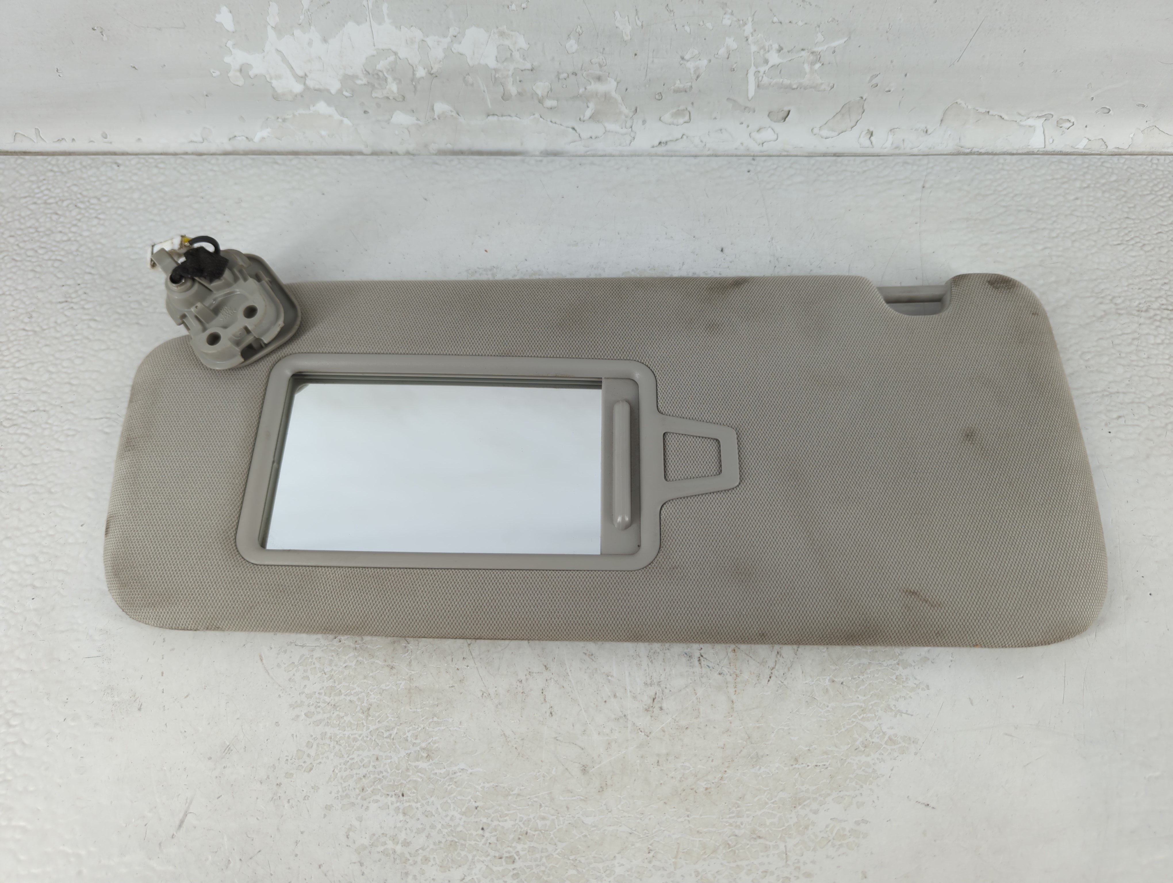 2020-2022 Kia Telluride Driver Sun Visor Mirror Left Sunvisor Grey 1071924 - Oemusedautoparts1.com