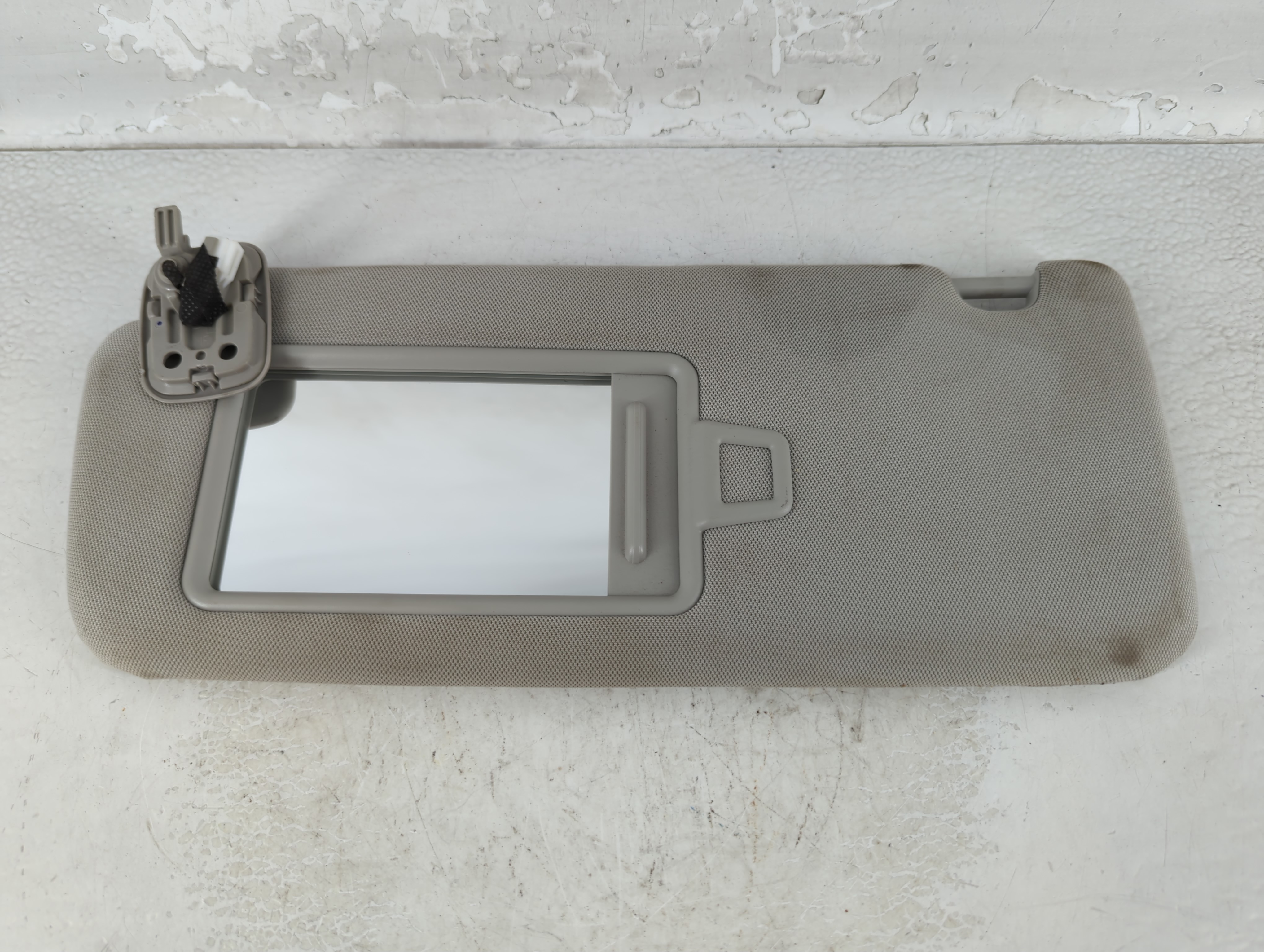2016-2020 Kia Optima Driver Sun Visor Mirror Left Sunvisor Grey 1071925 - Oemusedautoparts1.com