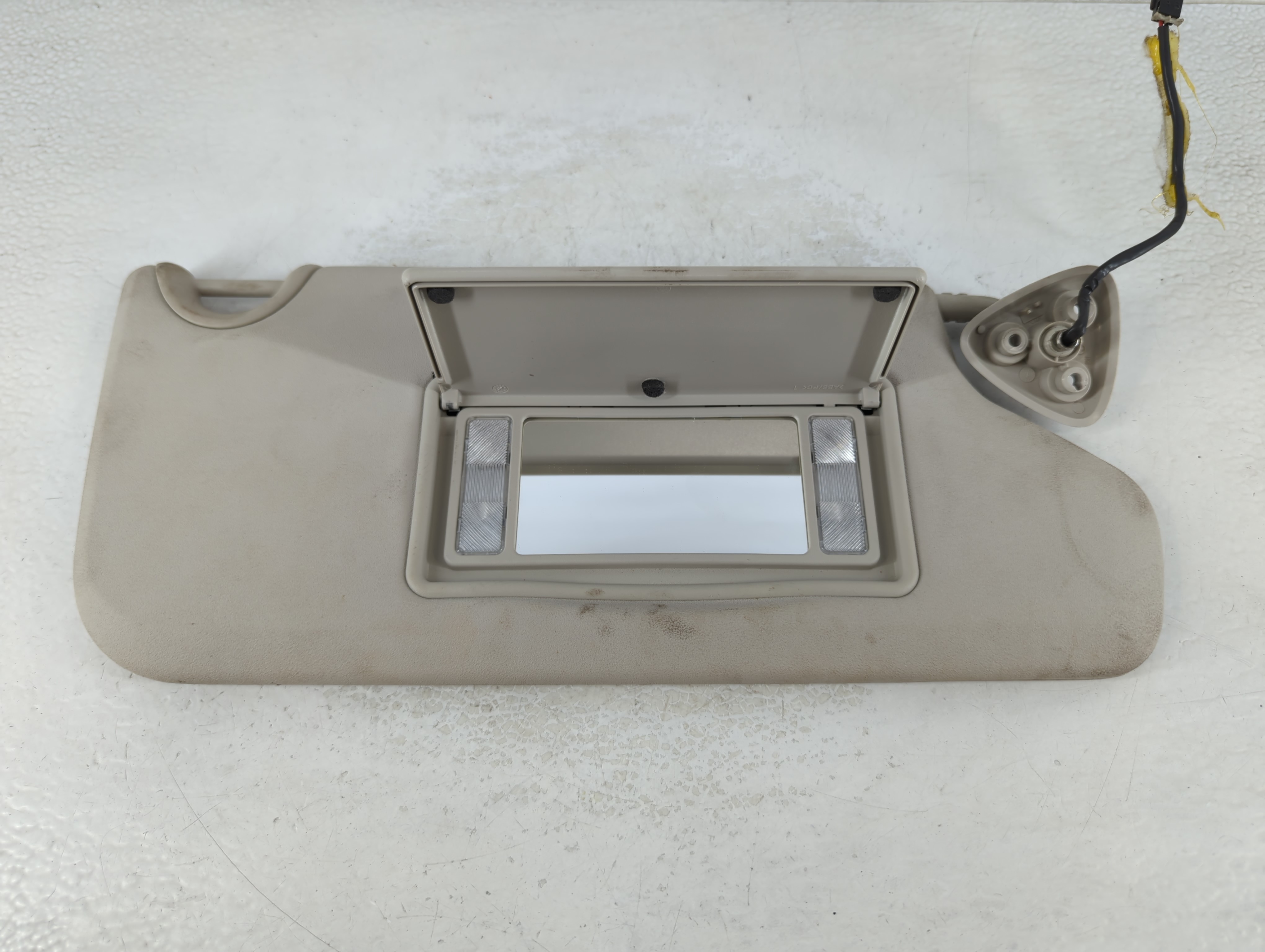 2011-2020 Dodge Journey Passenger Sun Visor Mirror Right Sunvisor Grey 1071945 - Oemusedautoparts1.com