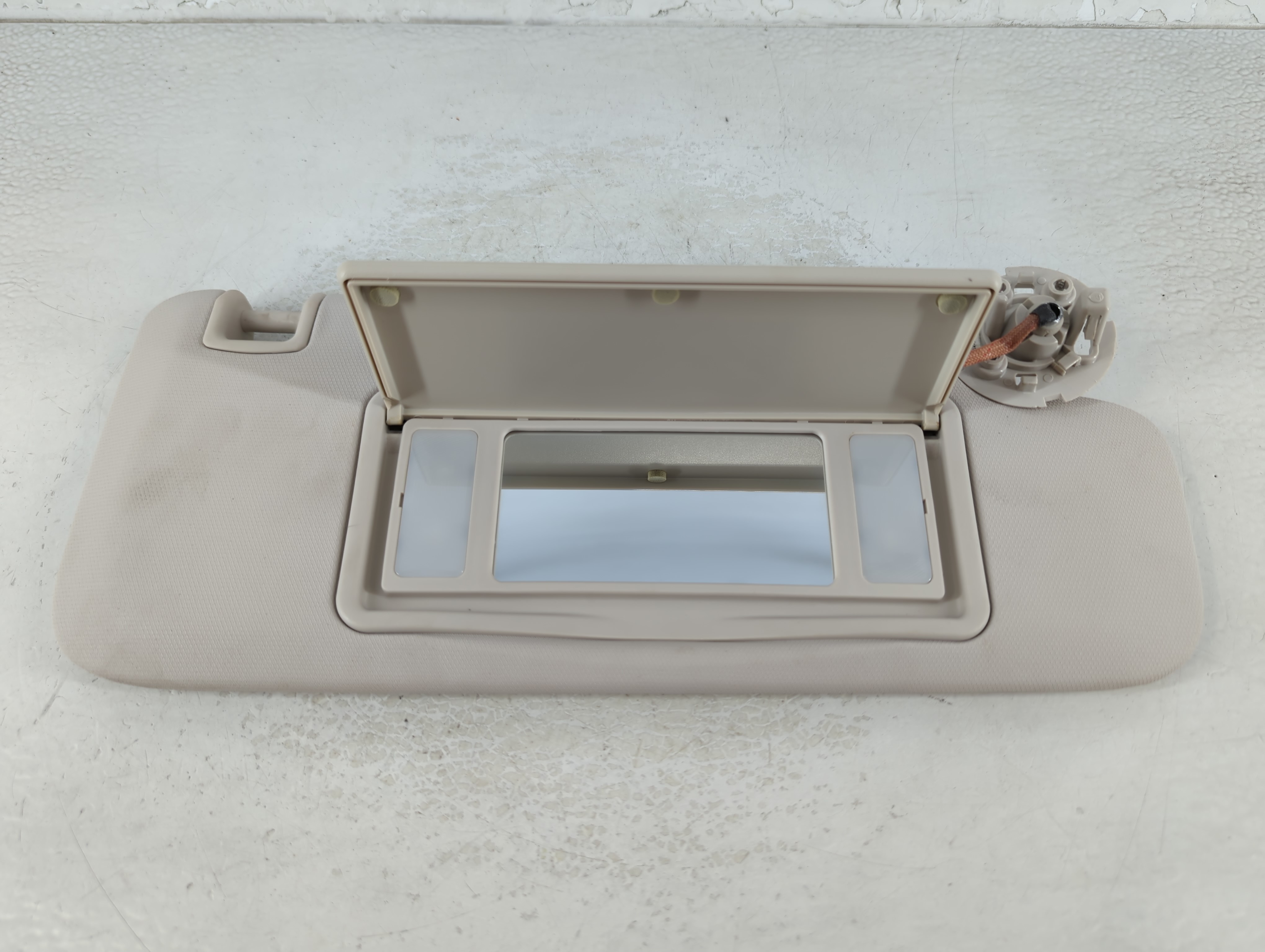 Picture of 2016-2016 Chevrolet Cruze Passenger Sun Visor Mirror Right Sunvisor 1071946