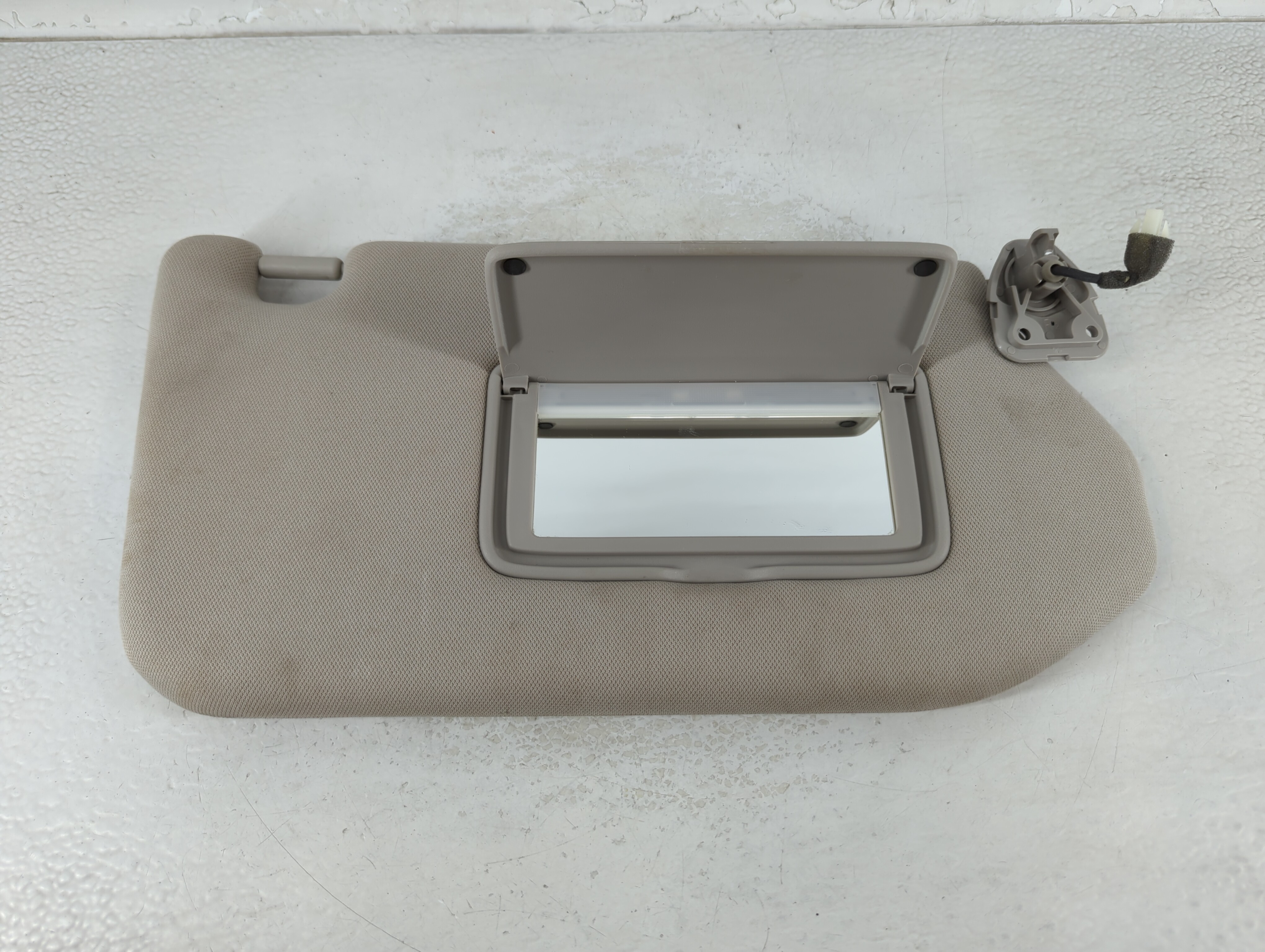 2014-2019 Infiniti Qx60 Passenger Sun Visor Mirror Right Sunvisor Grey 1071947 - Oemusedautoparts1.com