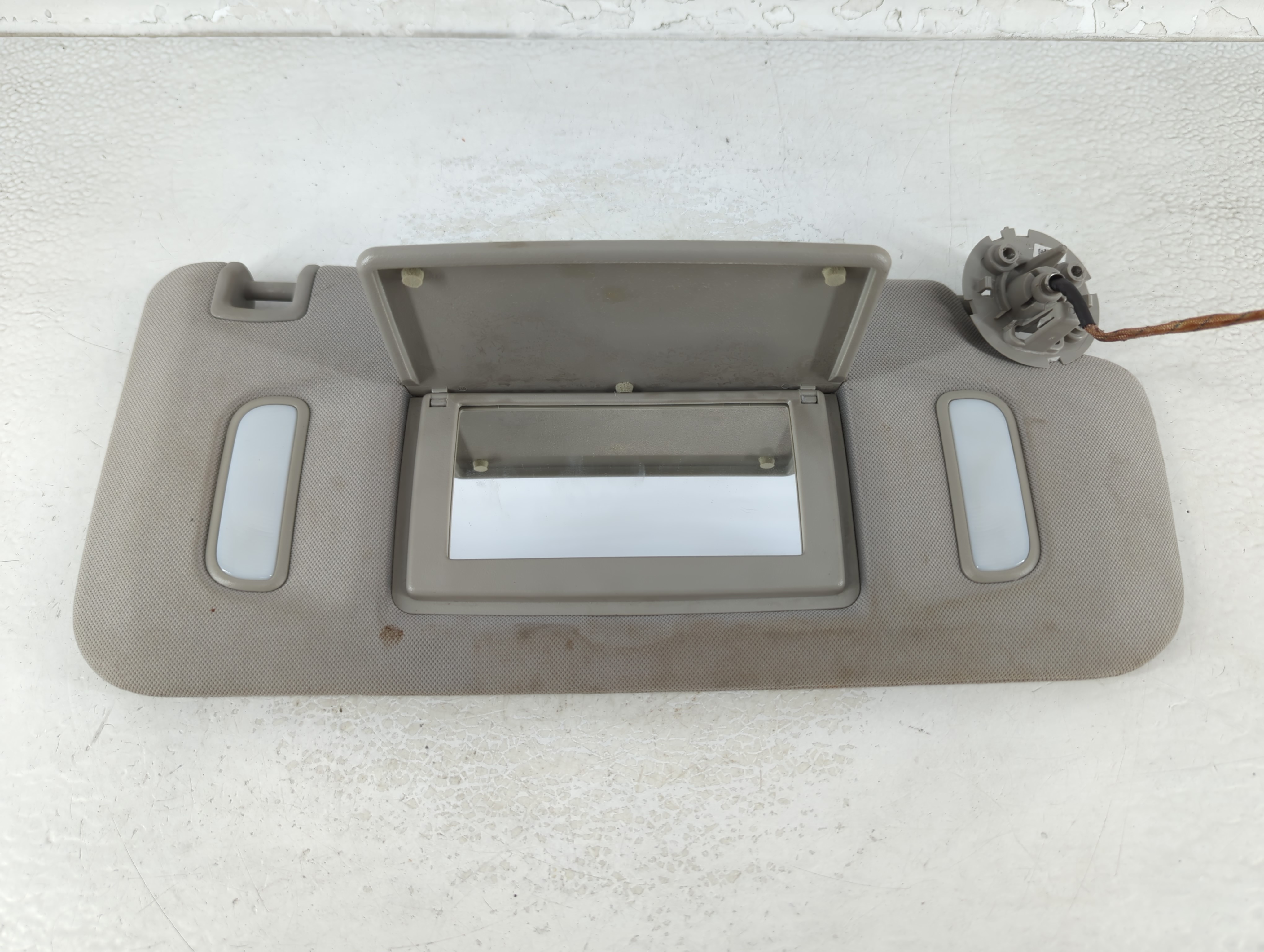 2007-2017 Gmc Acadia Passenger Sun Visor Mirror Right Sunvisor Grey 1071949 - Oemusedautoparts1.com