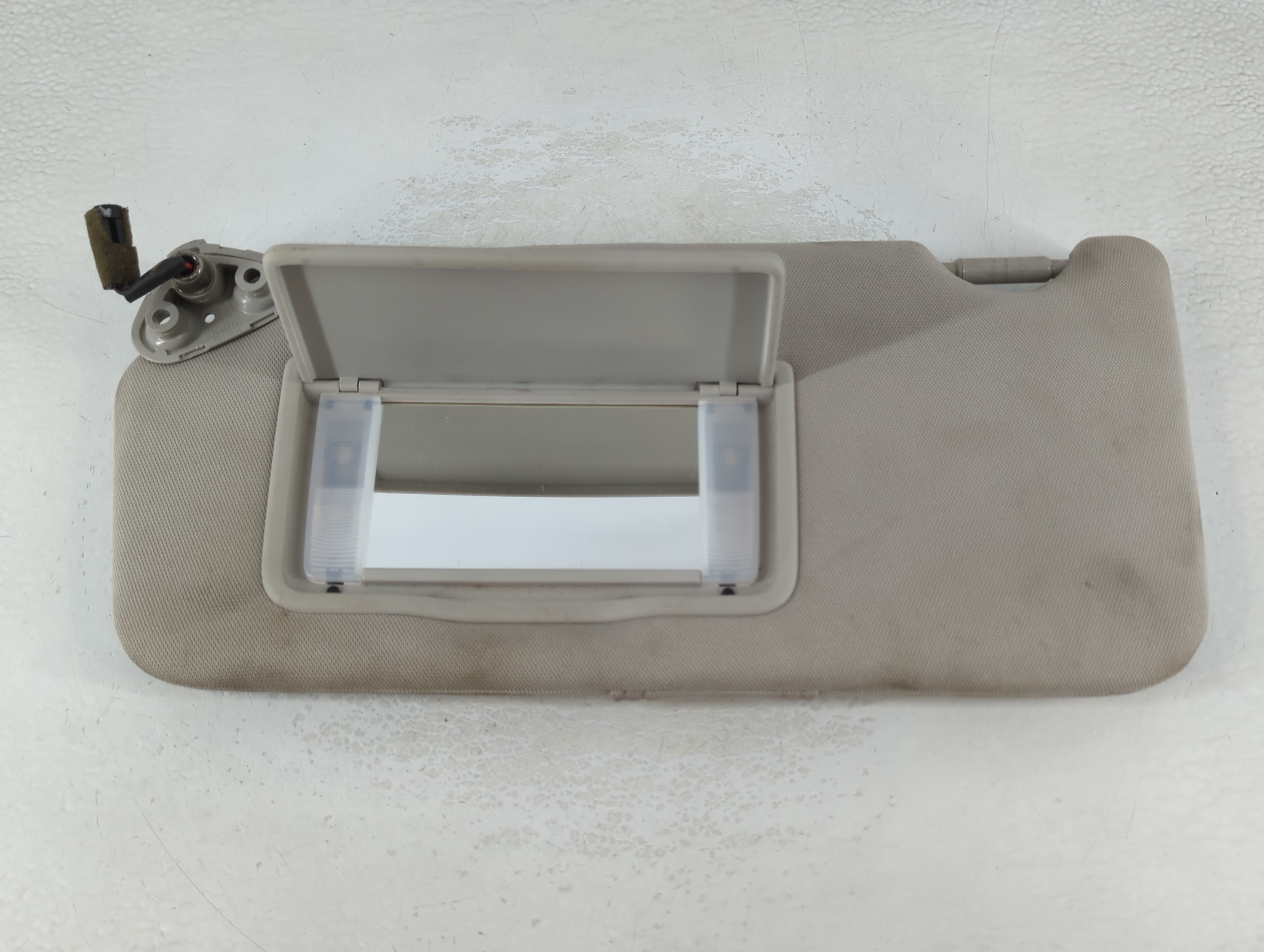 2010-2014 Subaru Legacy Driver Sun Visor Mirror Left Sunvisor Grey 1071955 - Oemusedautoparts1.com