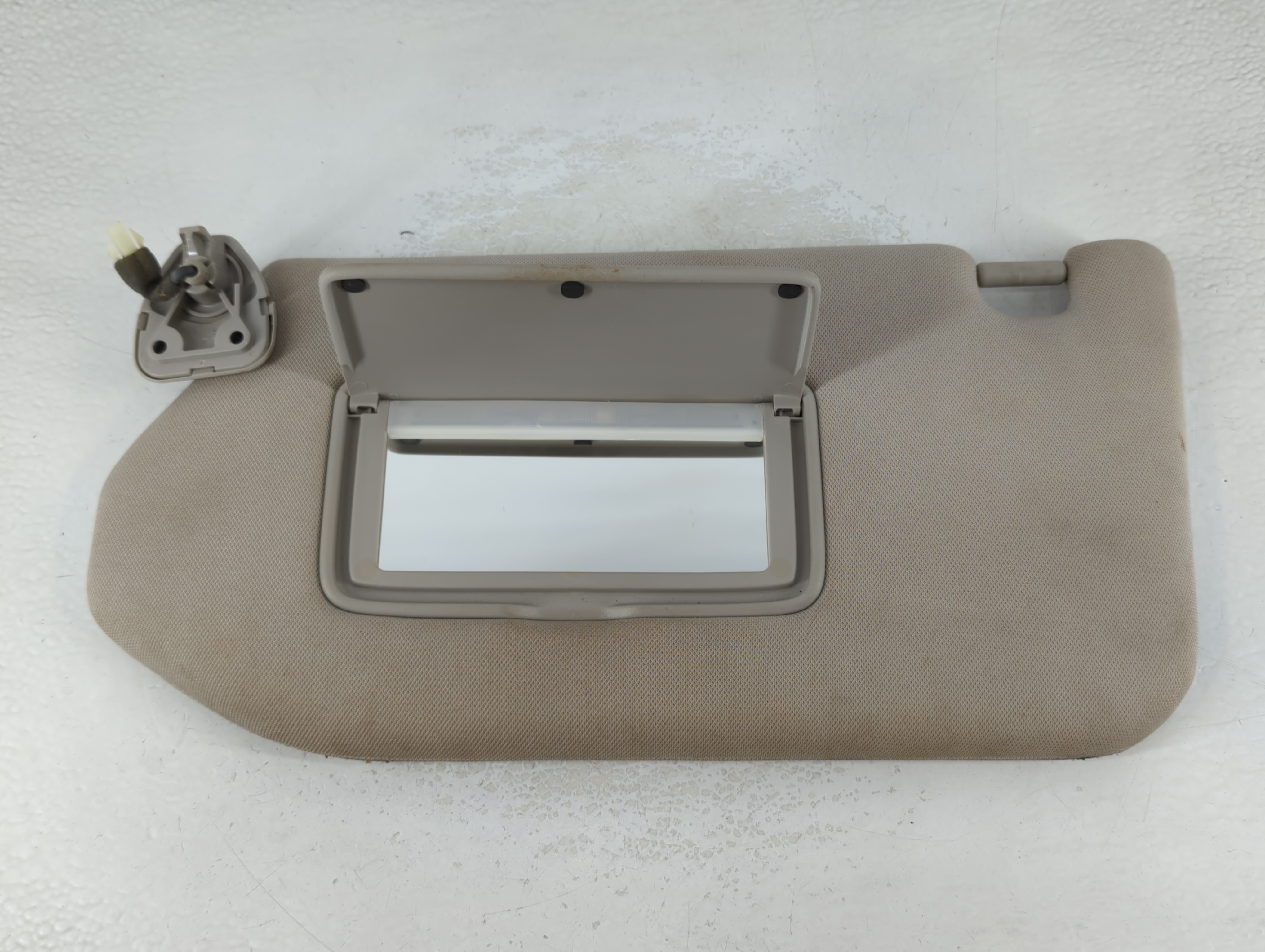 2013-2018 Nissan Pathfinder Driver Sun Visor Mirror Left Sunvisor Grey 1071961 - Oemusedautoparts1.com