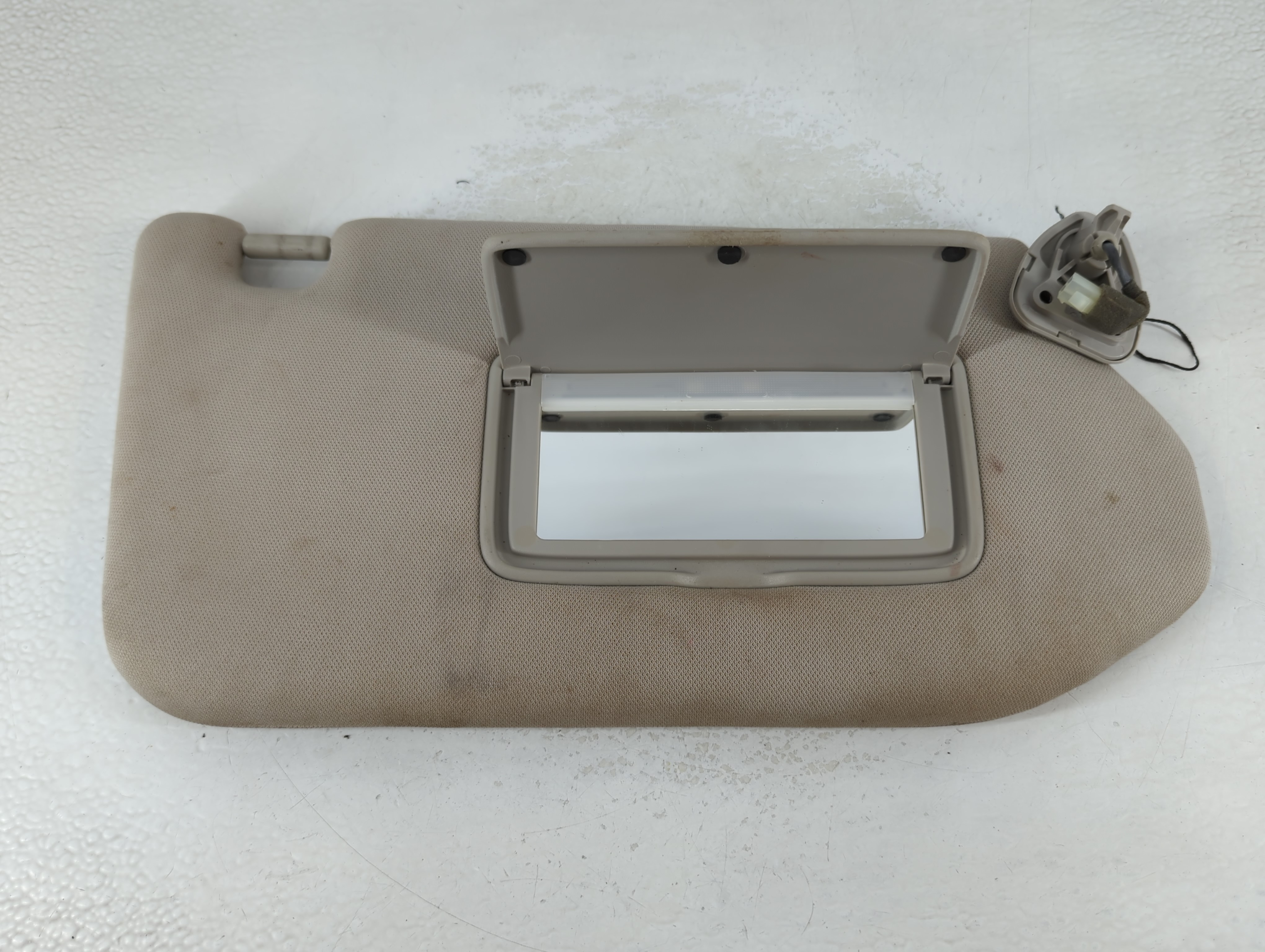 2013-2018 Nissan Pathfinder Passenger Sun Visor Mirror Right Sunvisor 1071962 - Oemusedautoparts1.com