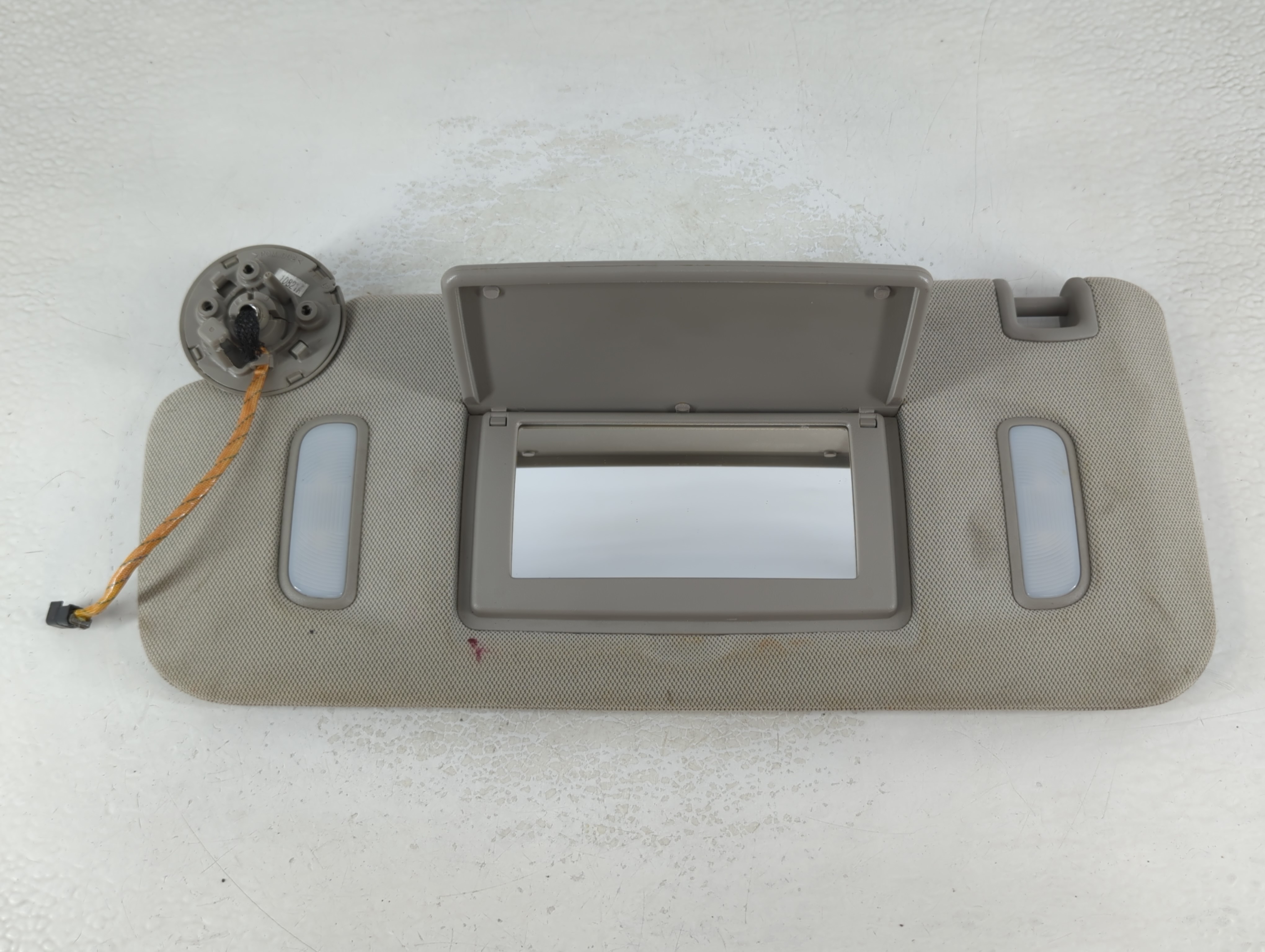 2010-2017 Chevrolet Equinox Driver Sun Visor Mirror Left Sunvisor Grey 1071971 - Oemusedautoparts1.com
