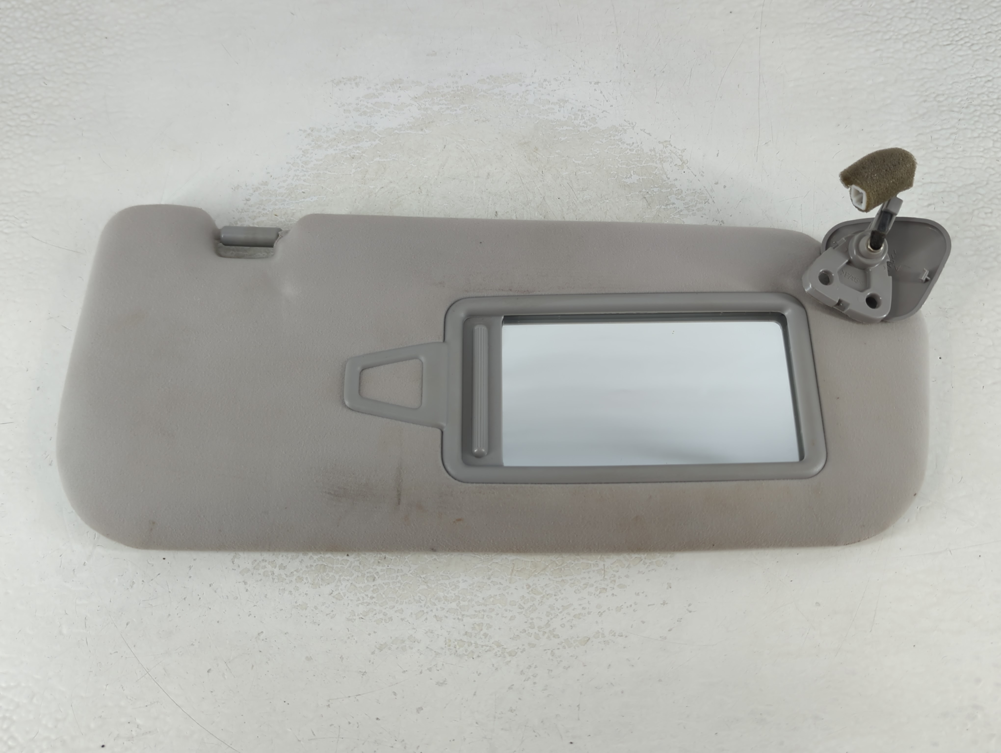 2012-2017 Hyundai Azera Driver Sun Visor Mirror Left Sunvisor Grey 1071980 - Oemusedautoparts1.com
