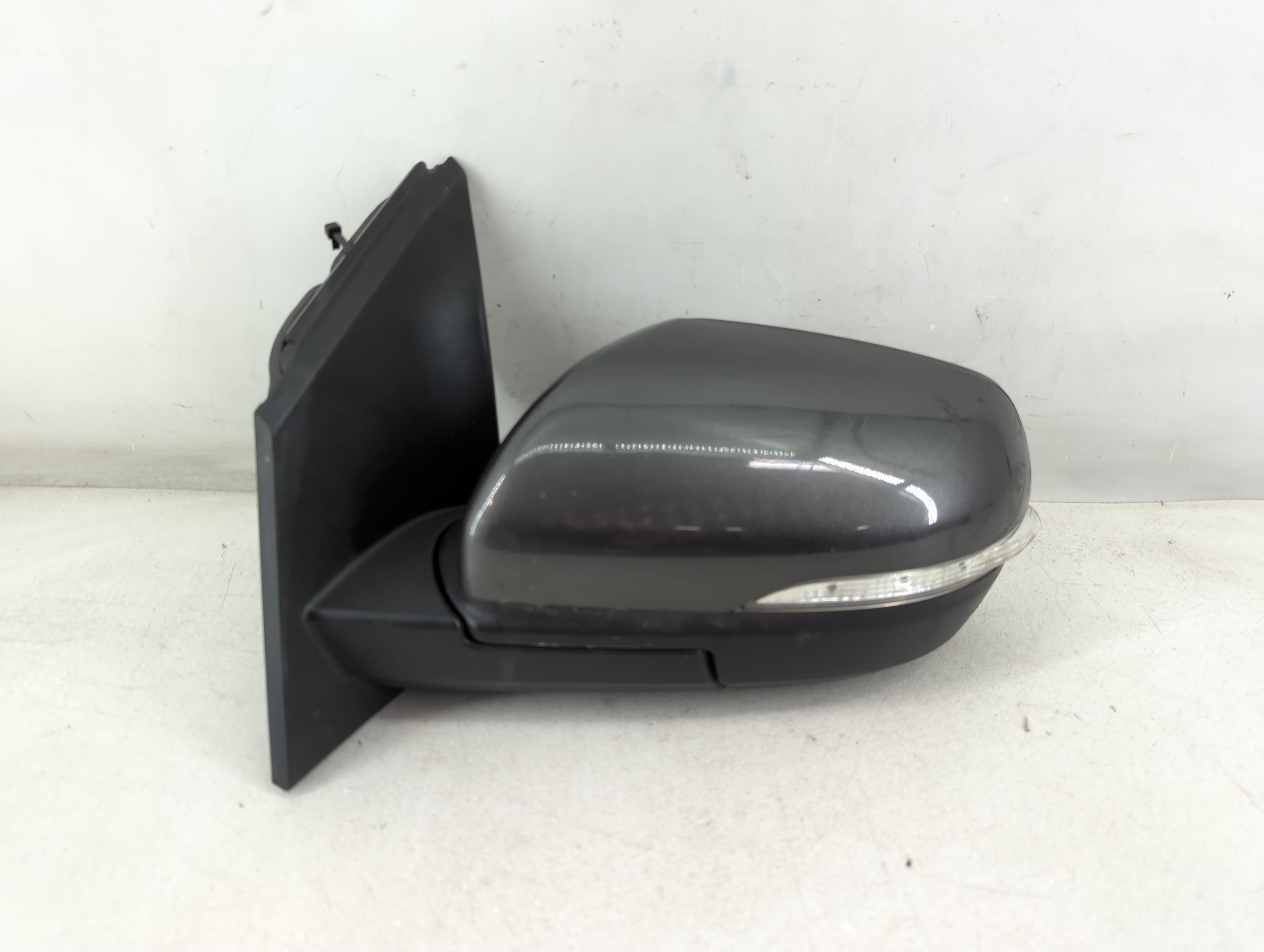 2019-2020 Ford Edge Driver Left Side View Power Door Mirror Dark Grey 1072008 - Oemusedautoparts1.com