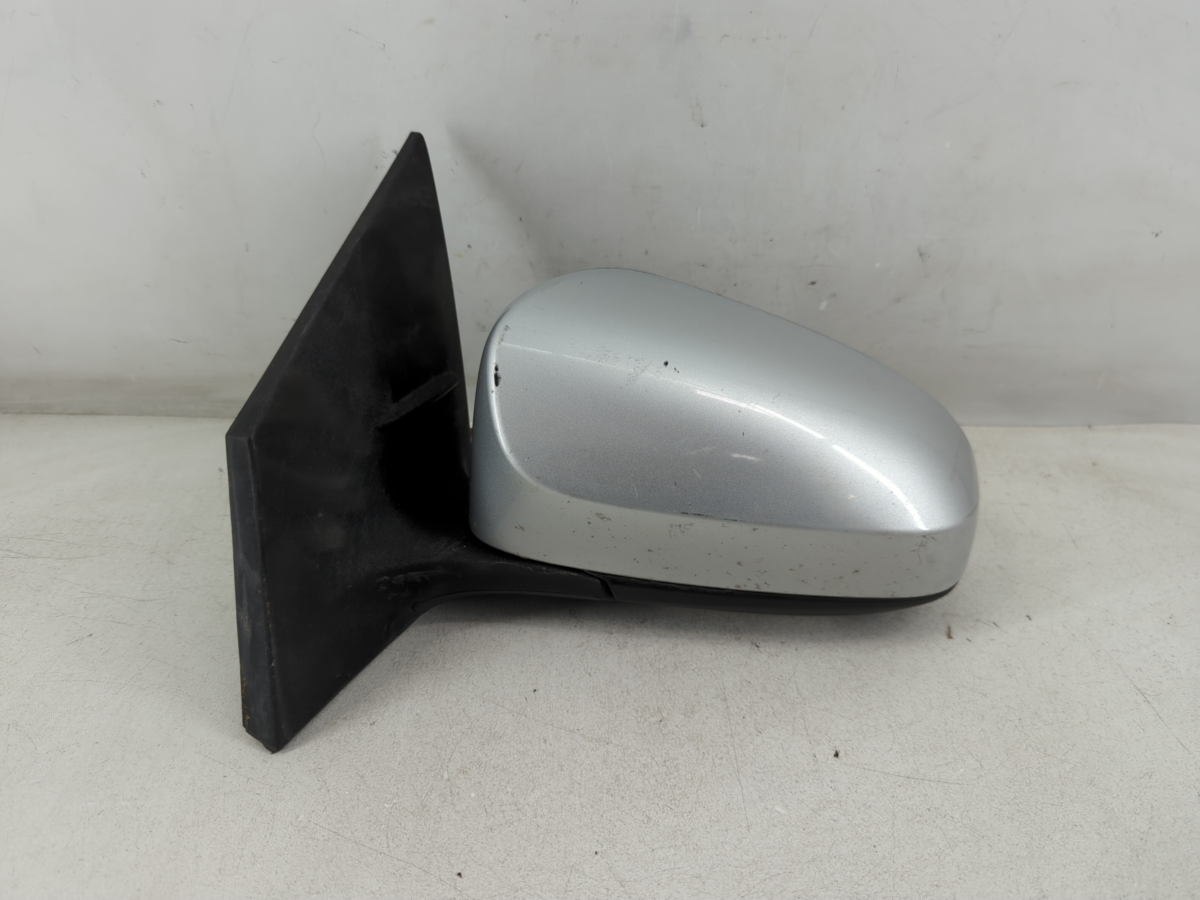 2014-2019 Toyota Corolla Driver Left Side View Power Door Mirror Silver 1072011 - Oemusedautoparts1.com