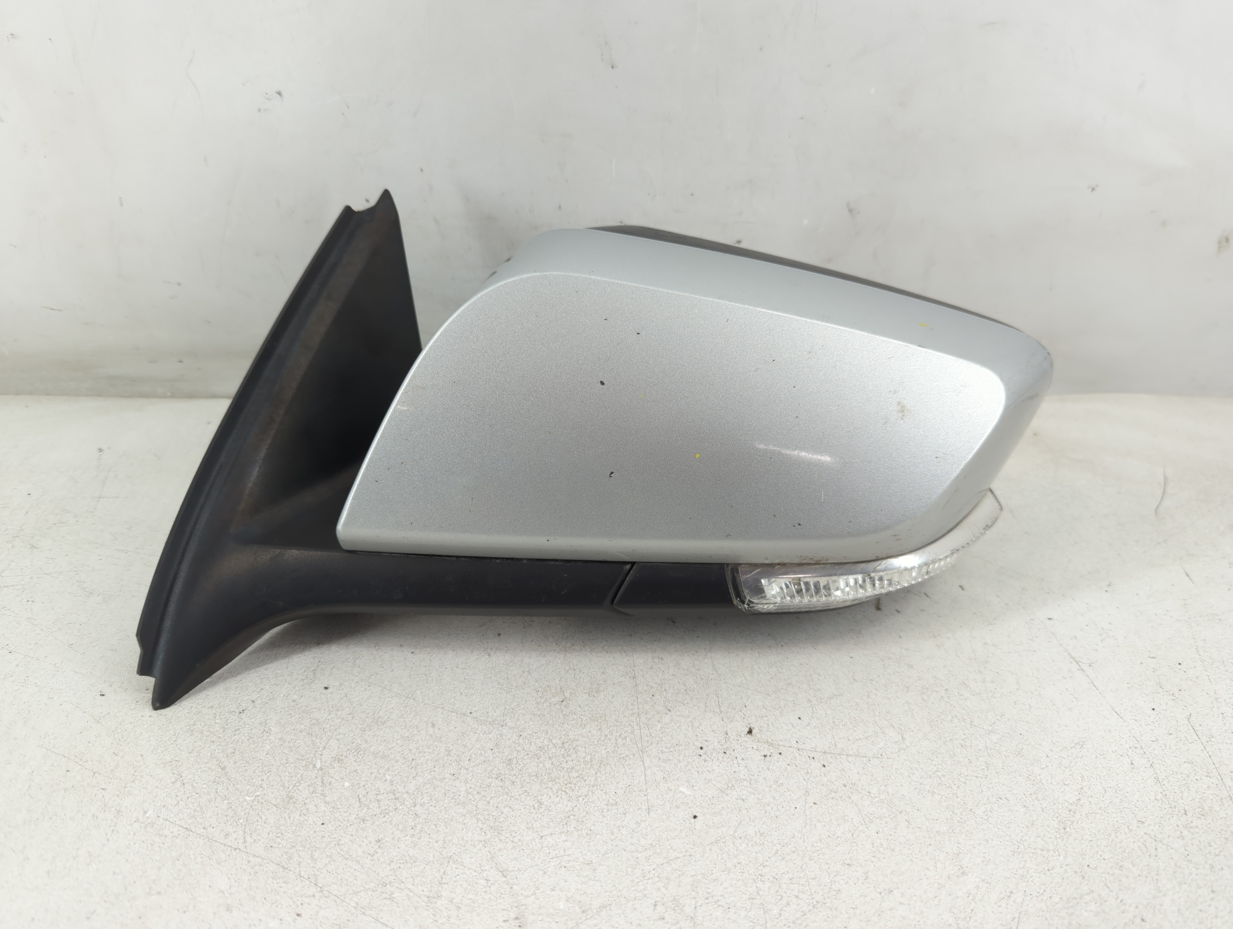 2016-2020 Chevrolet Impala Driver Left Side View Power Door Mirror 1072019 - Oemusedautoparts1.com