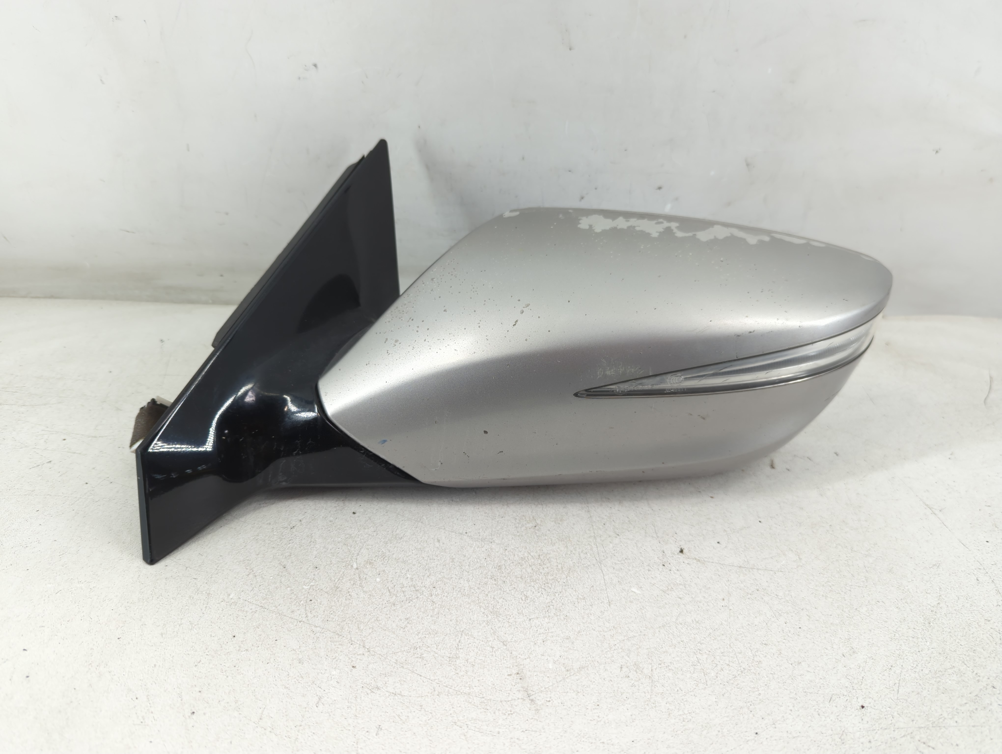 2012-2013 Hyundai Azera Driver Left Side View Power Door Mirror Grey 1072021 - Oemusedautoparts1.com