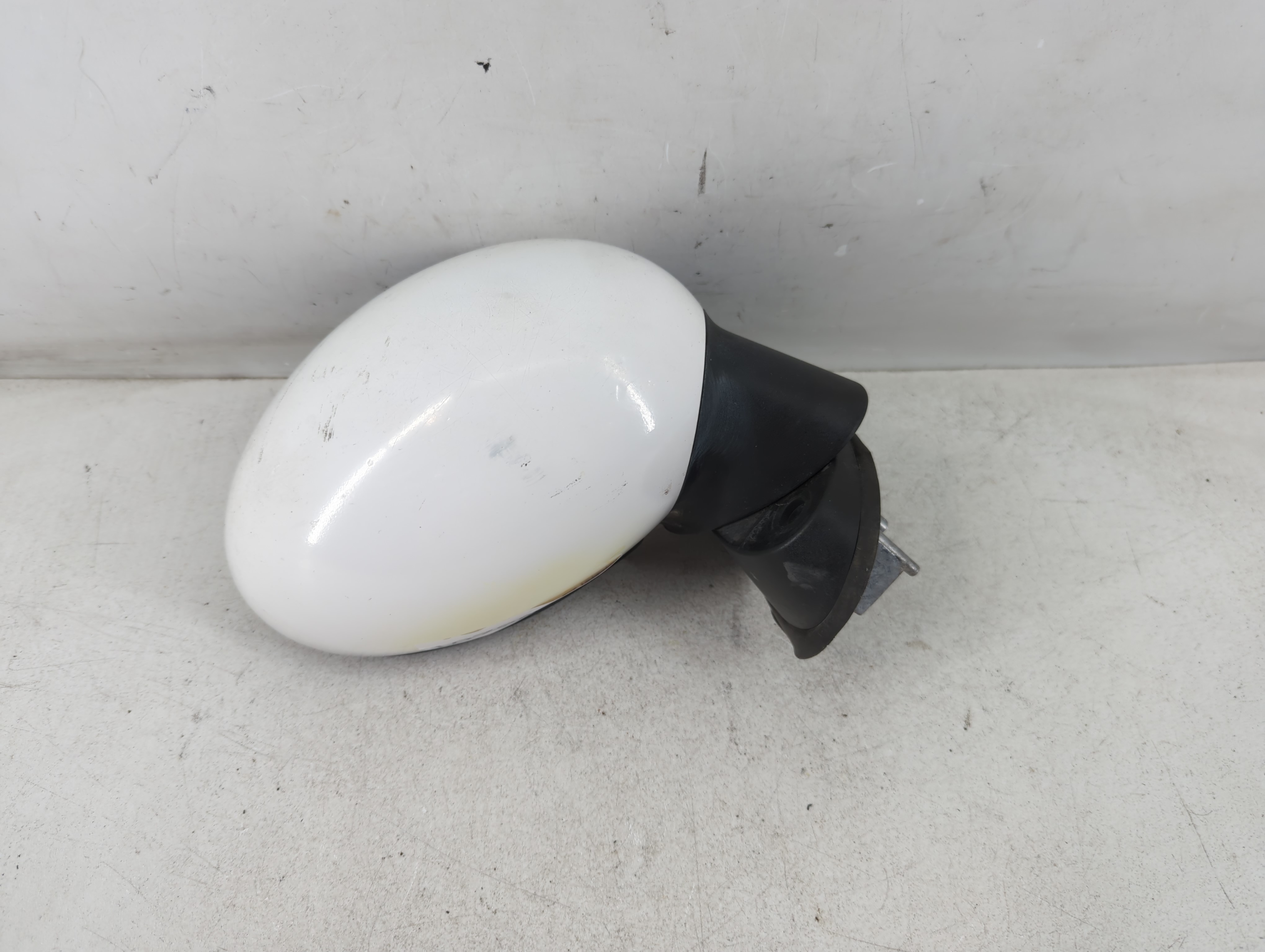 2002 Mini Cooper Passenger Right Side View Power Door Mirror White 1072042 - Oemusedautoparts1.com