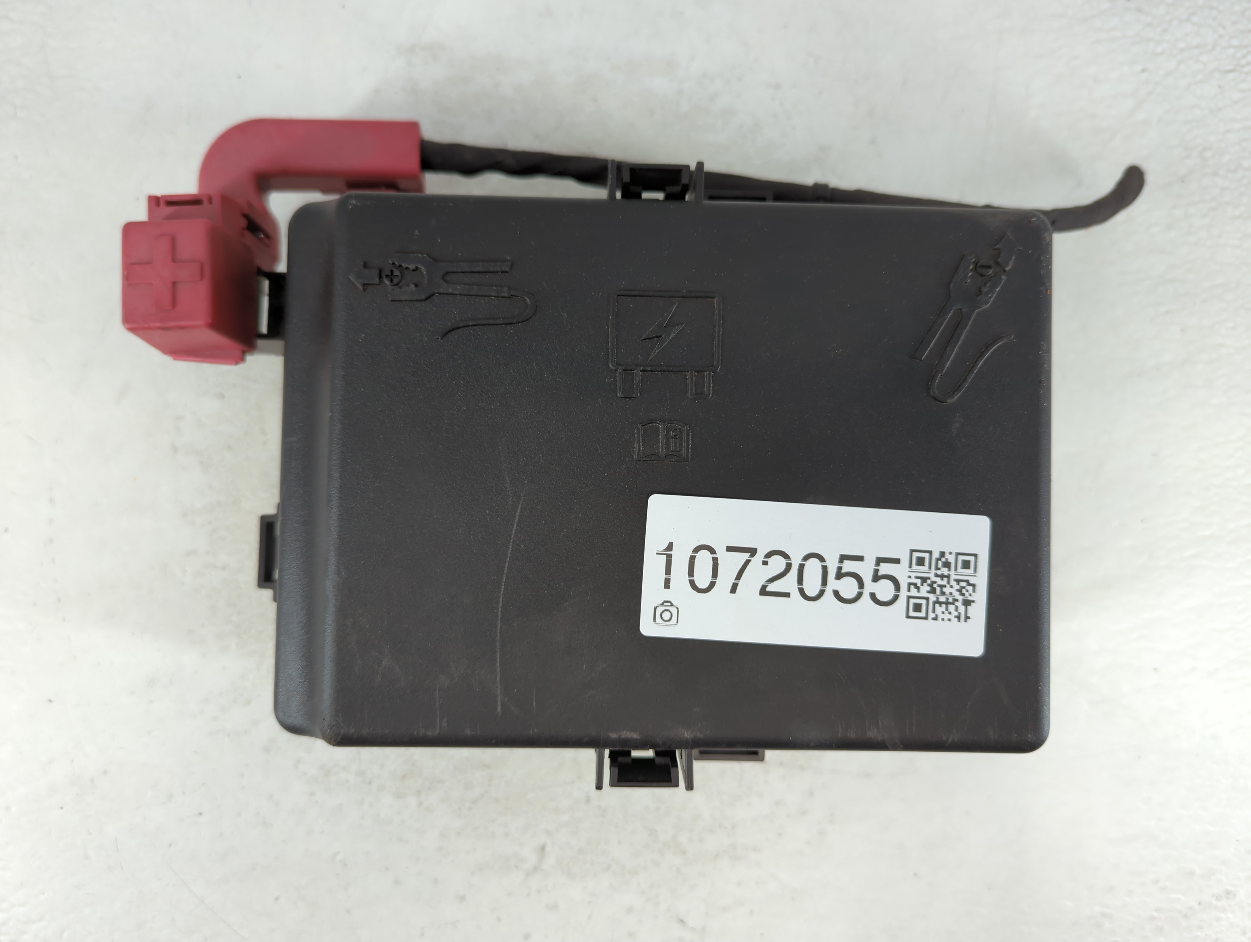 2019-2019 Dodge Challenger Fusebox Fuse Box Relay Module P68384600ac 1072055 - Oemusedautoparts1.com
