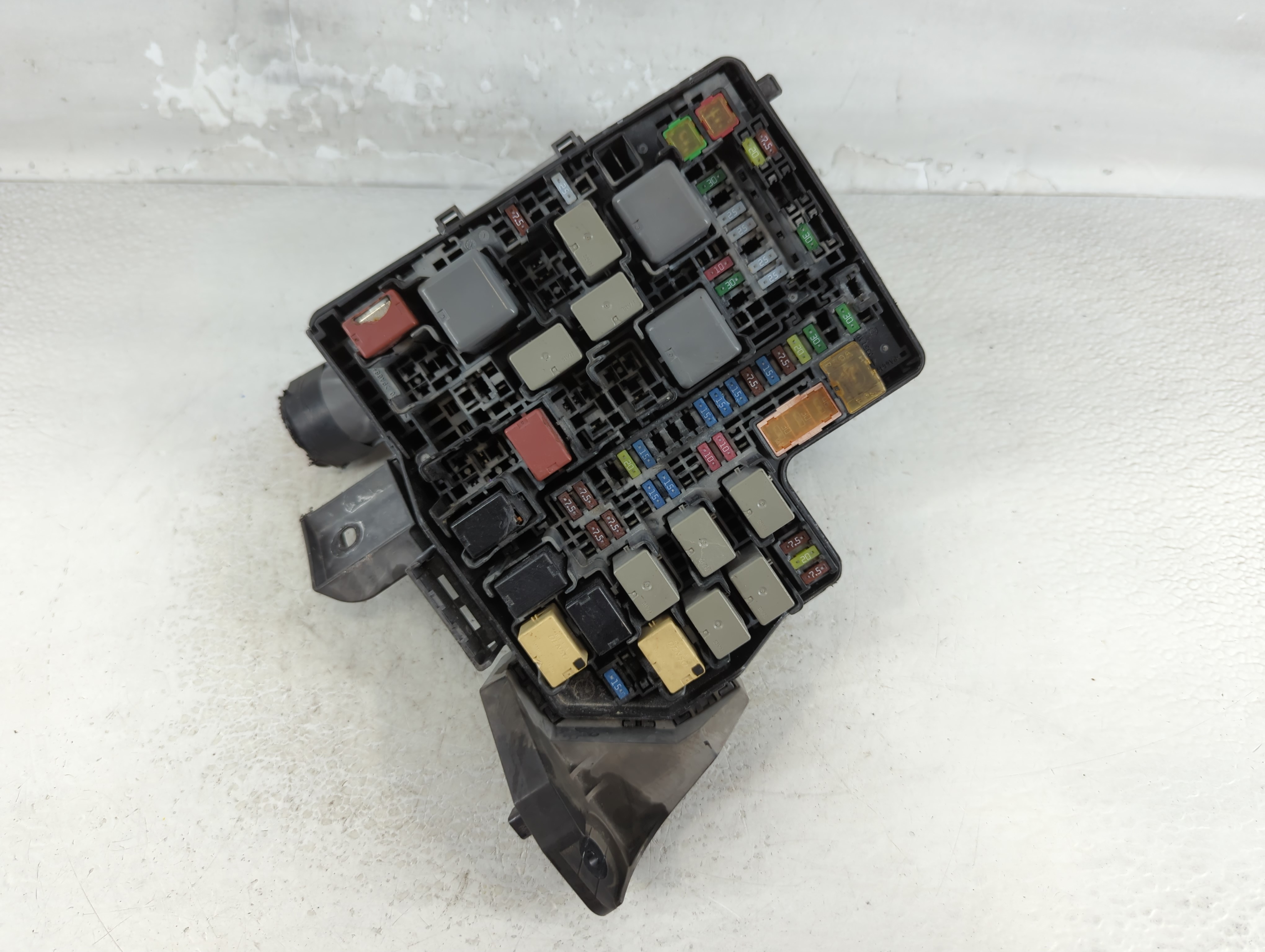 Picture of 2013-2016 Scion Fr-s Fusebox Fuse Box Relay Module 1072069