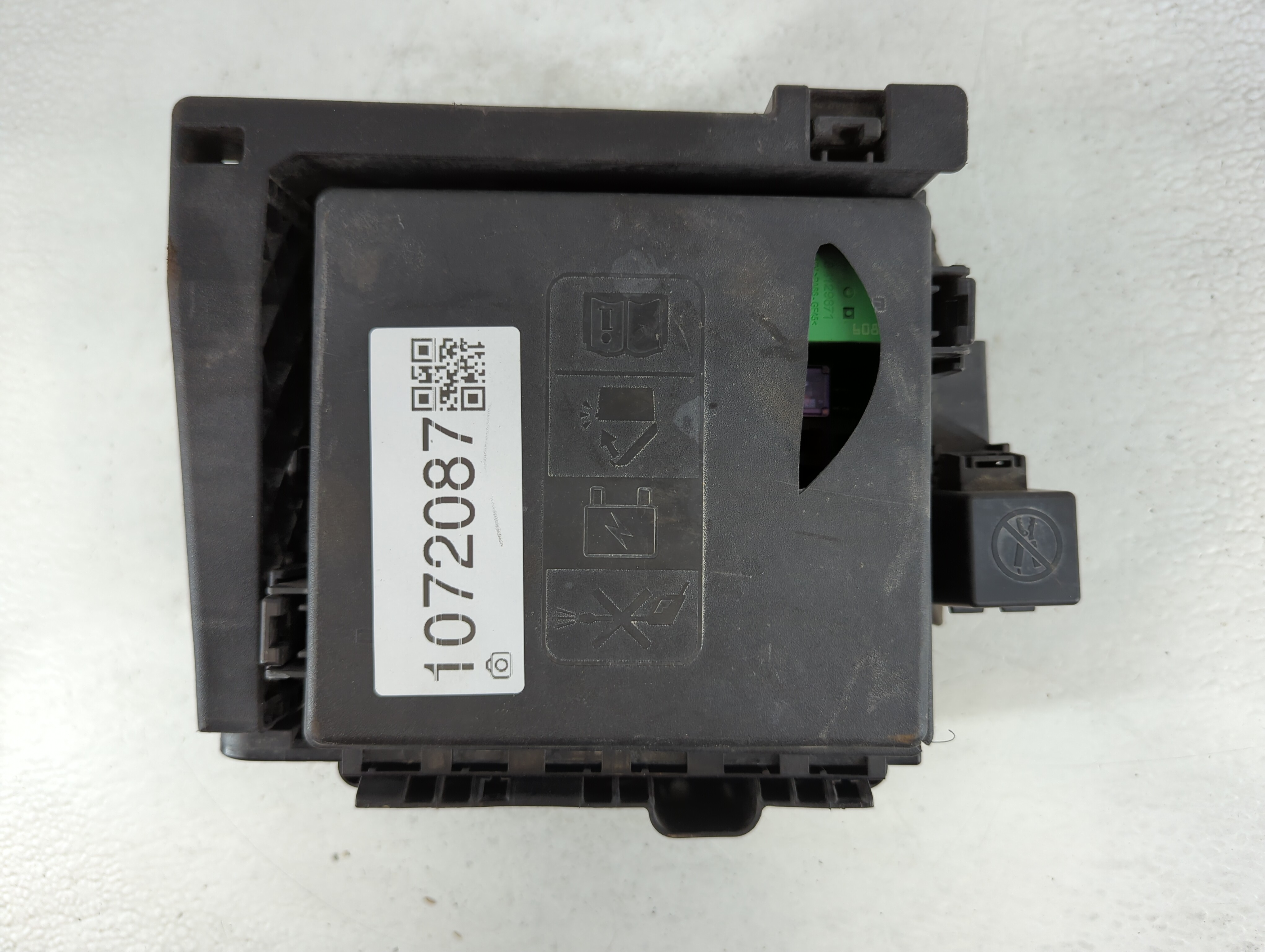2018-2019 Chevrolet Traverse Fusebox Fuse Box Relay Module 7154-0936-30 1072087 - Oemusedautoparts1.com