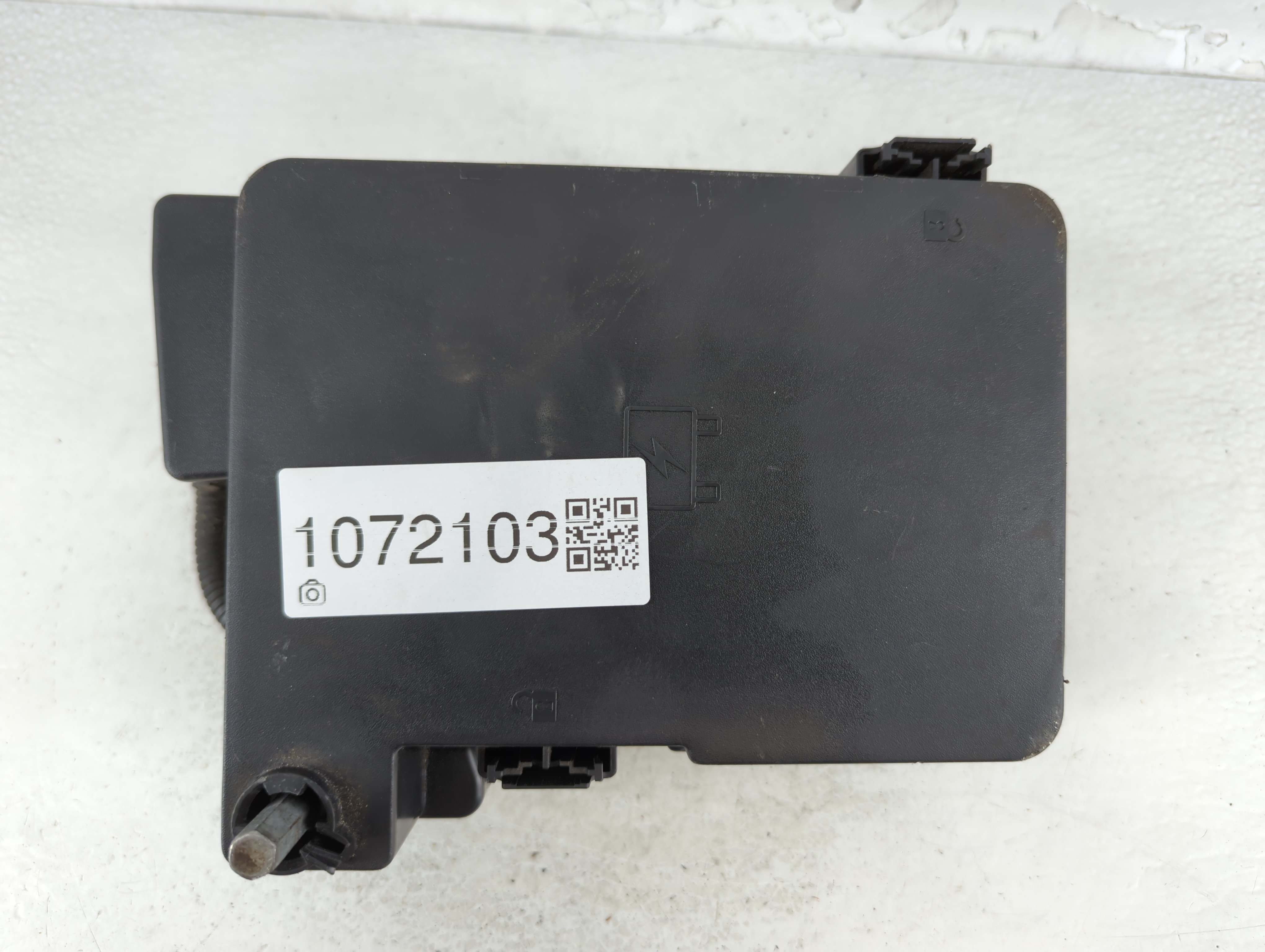 2013-2016 Chevrolet Equinox Fusebox Fuse Box Relay Module 1072103 - Oemusedautoparts1.com