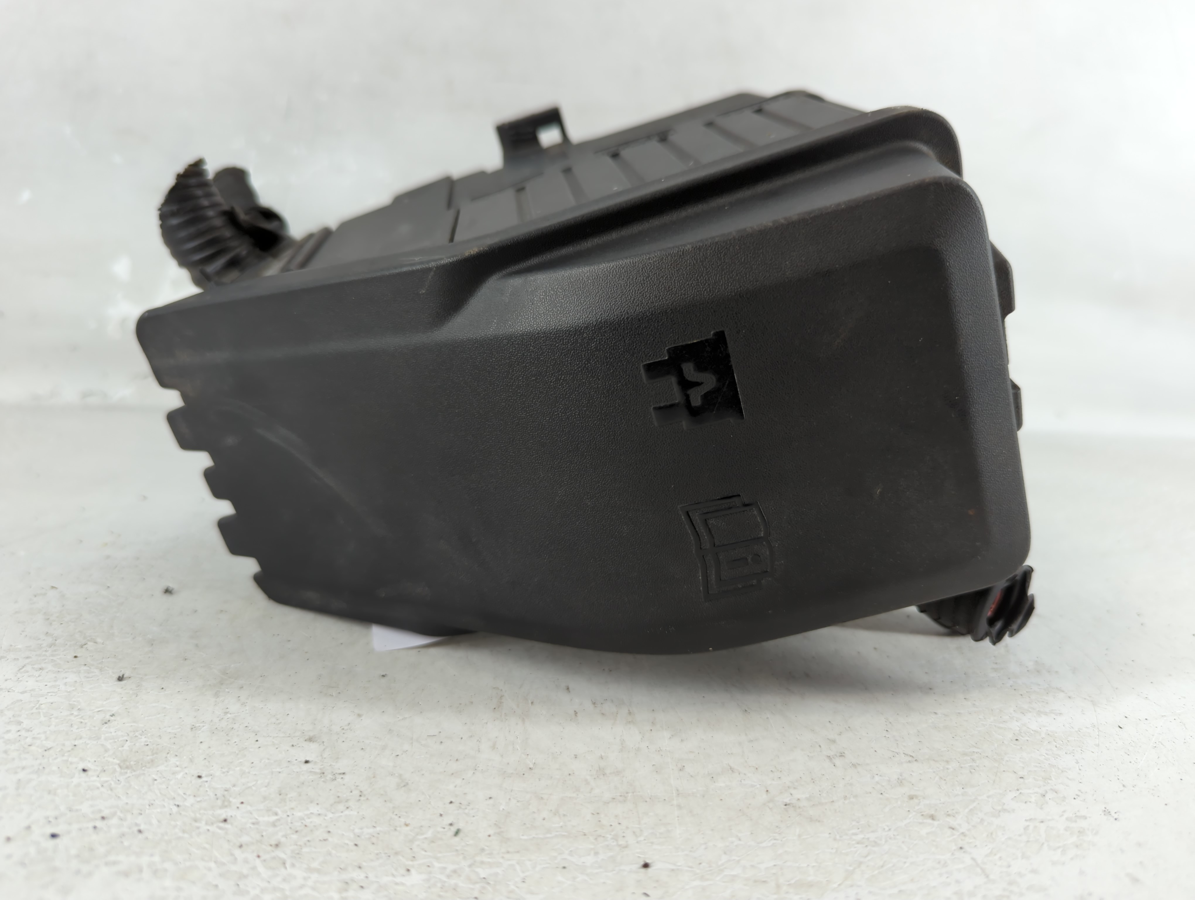 2012-2014 Volvo S60 Fusebox Fuse Box Relay Module 31346538|6g9t-14a079 1072106 - Oemusedautoparts1.com