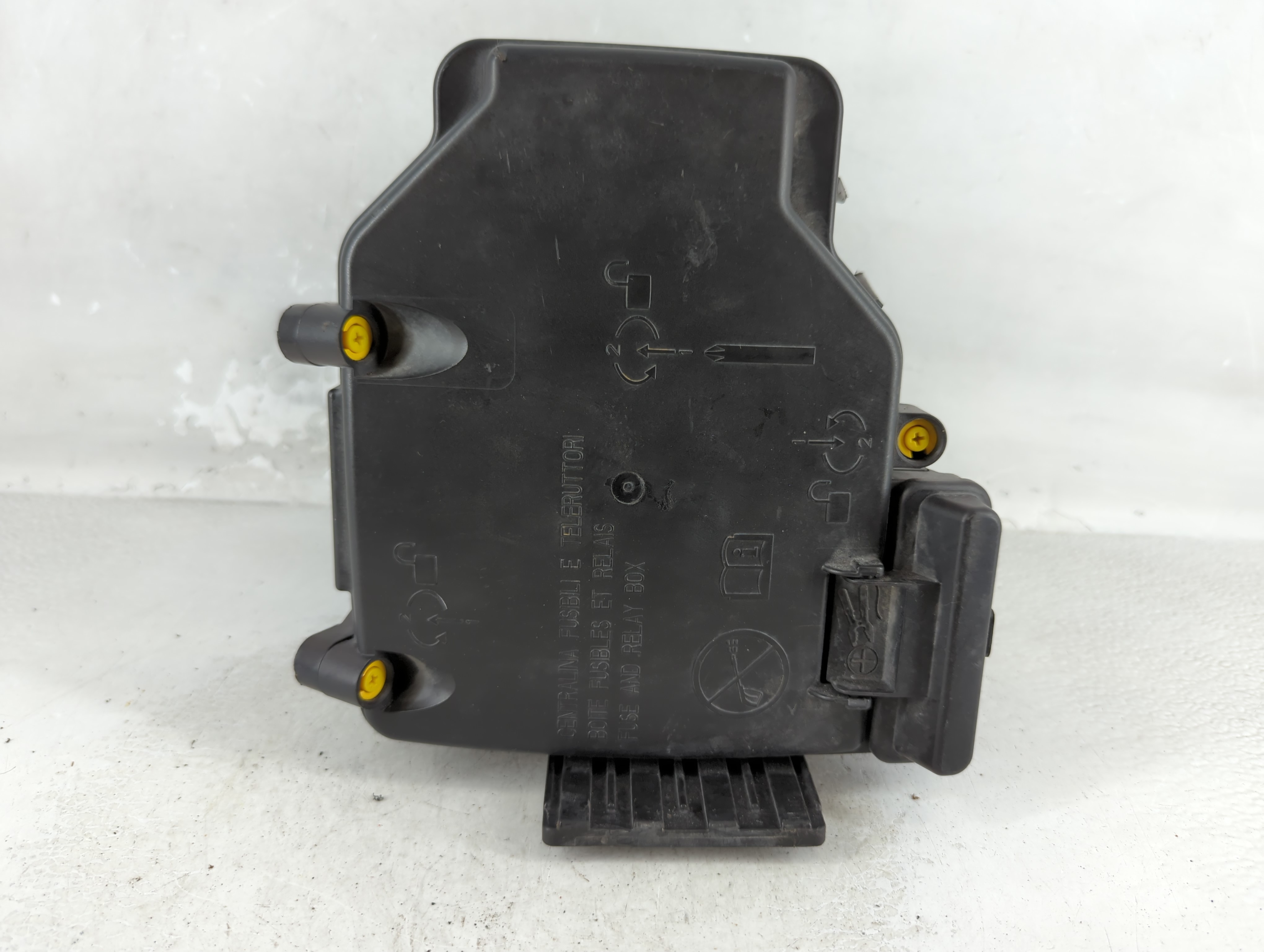 2020-2022 Ram Promaster 1500 Fusebox Fuse Box Relay Module 46860639 1072130 - Oemusedautoparts1.com