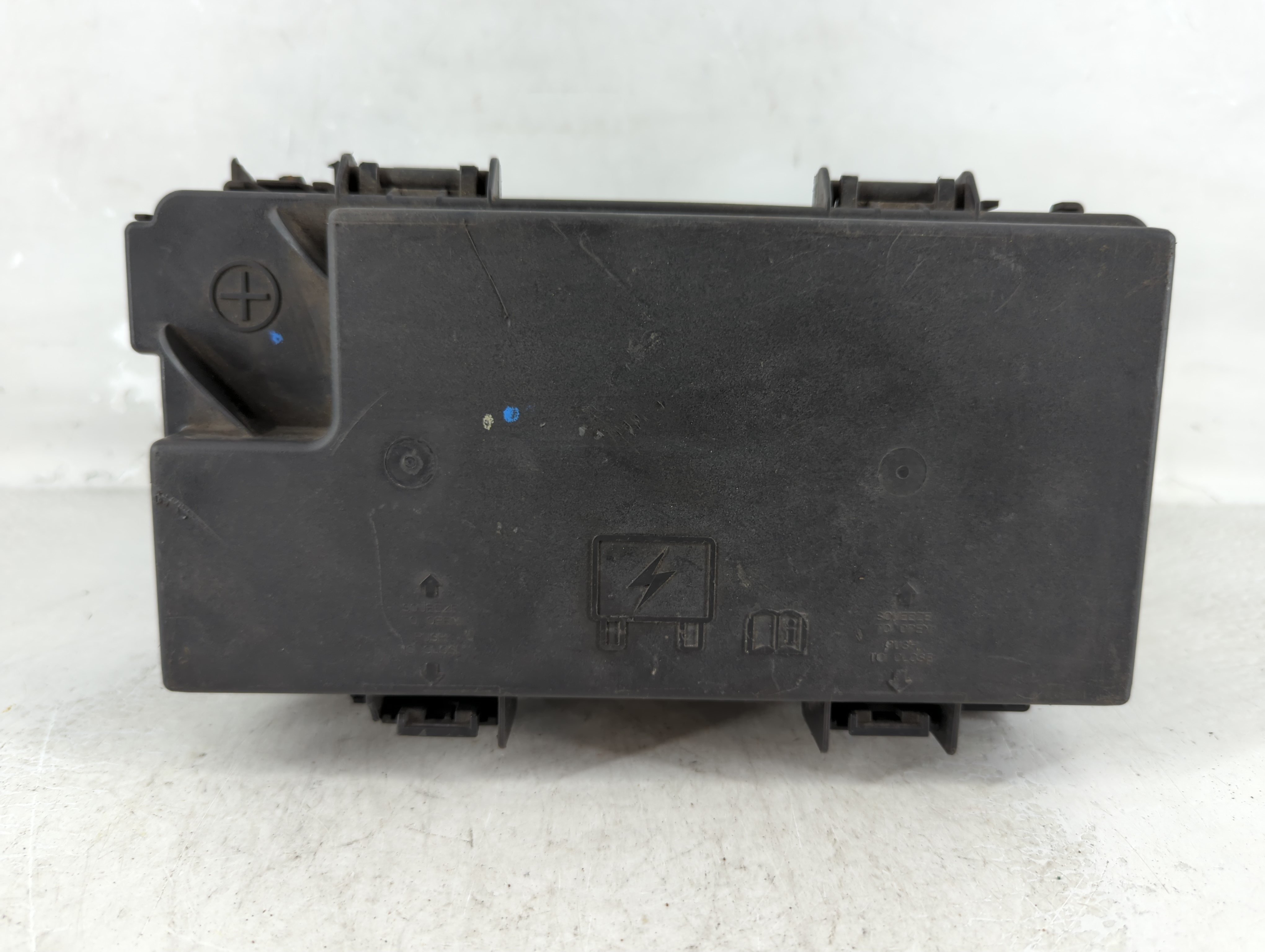 2009-2014 Volkswagen Routan Fusebox Fuse Box Relay Module Rt226202f7 1072147 - Oemusedautoparts1.com
